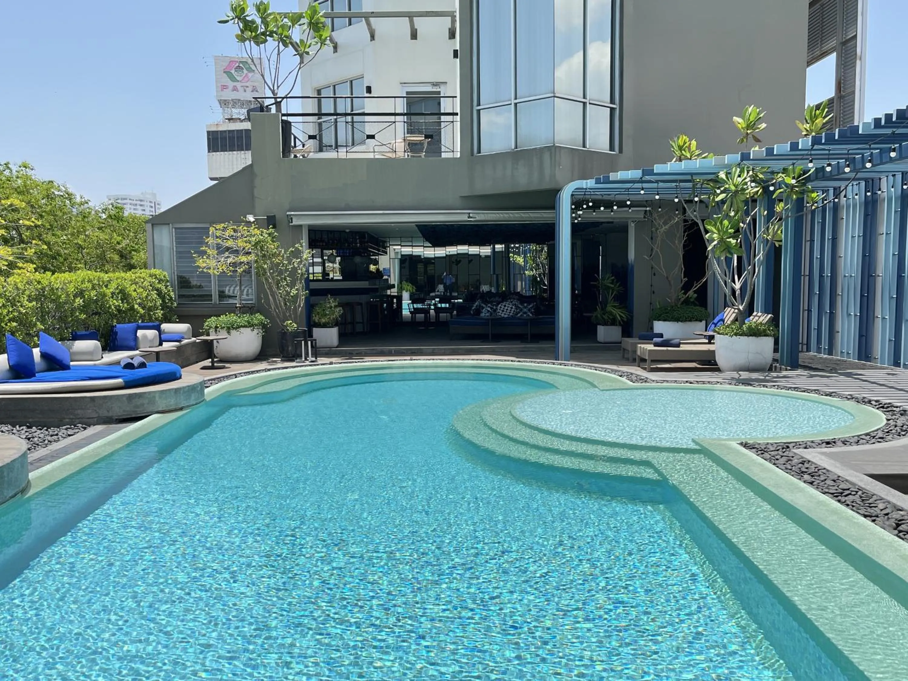 Swimming pool in Casa 17 Hotel Bangkok