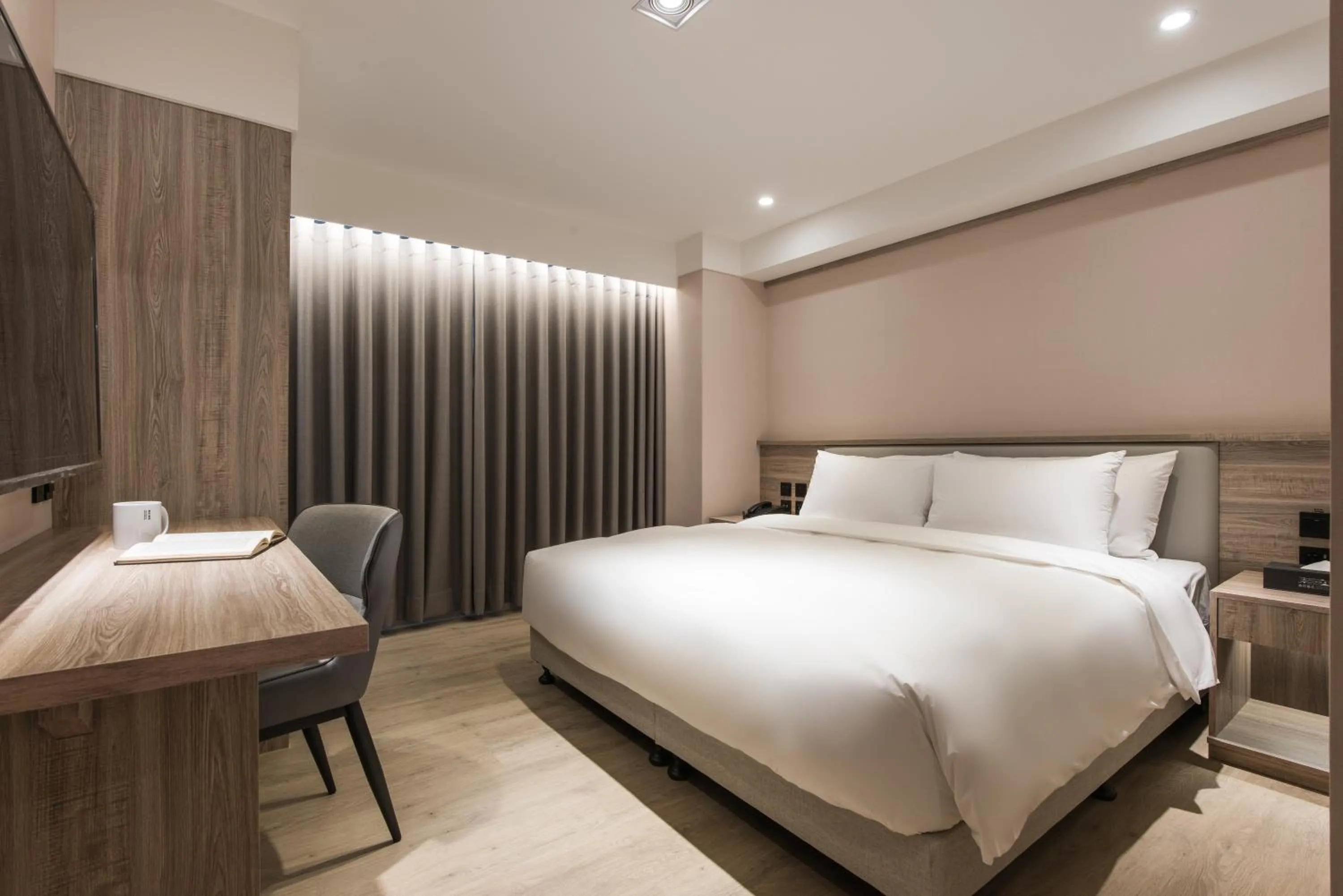 Bed in Spring Rhapsody Hotel