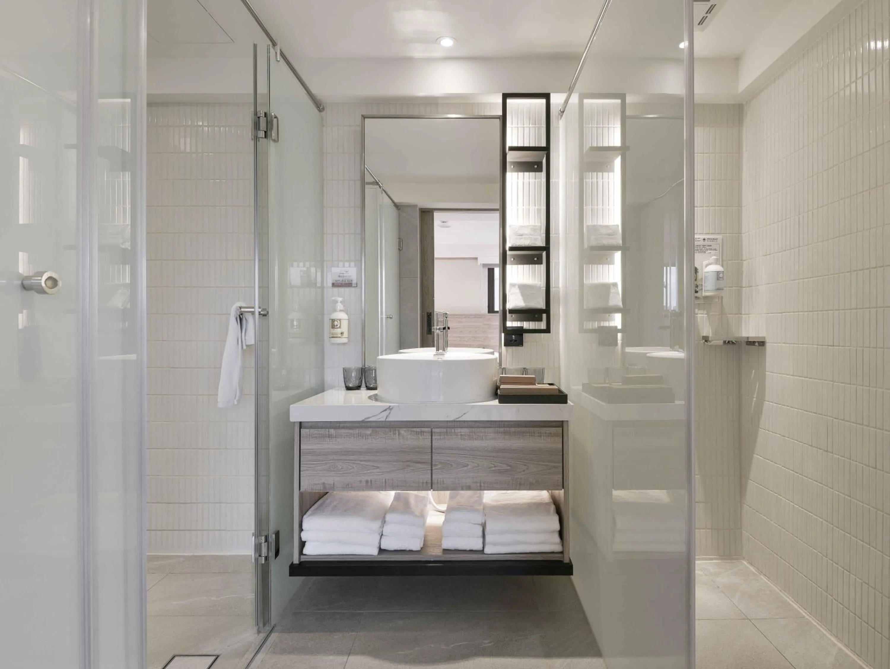 Spring Rhapsody Hotel