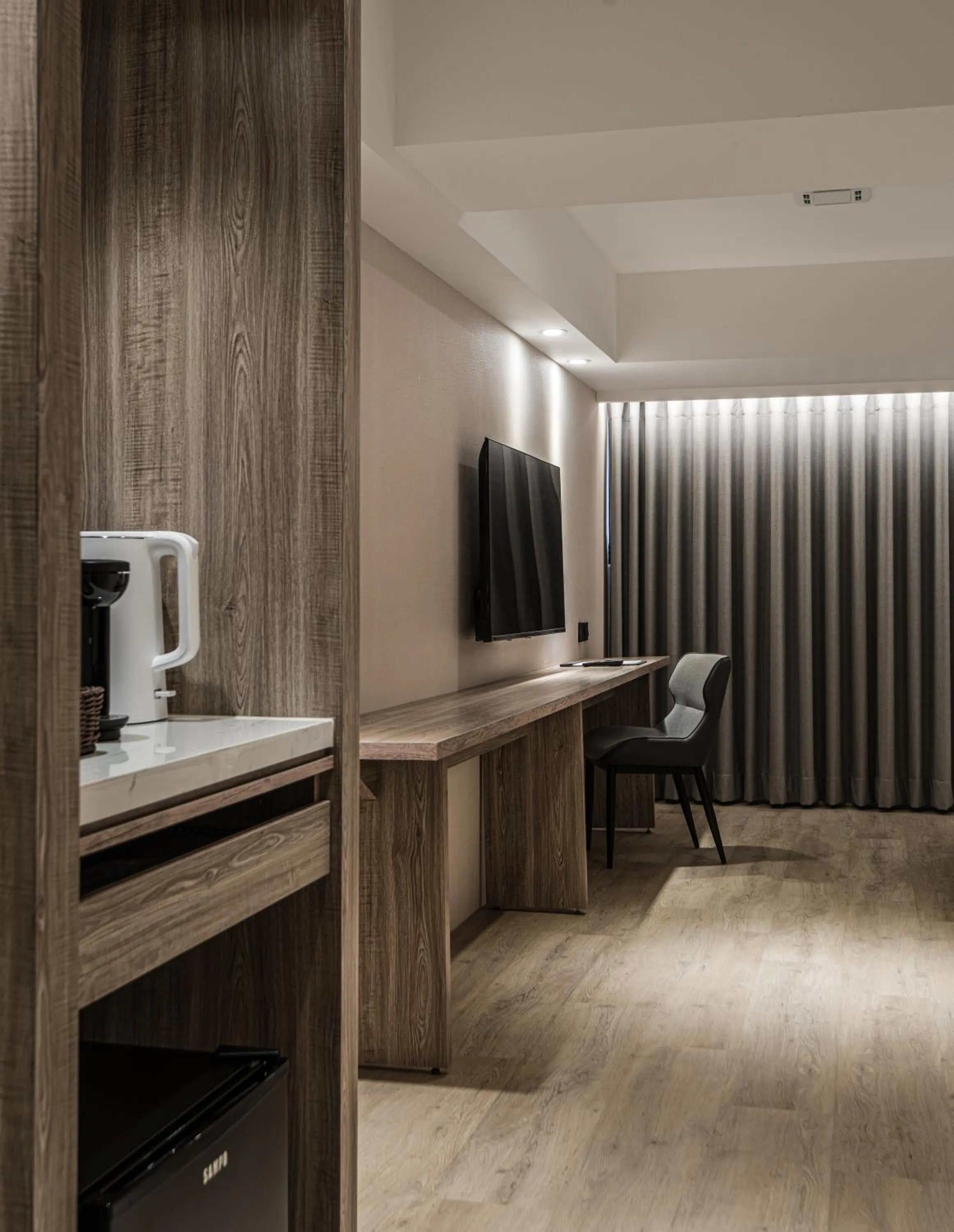 Spring Rhapsody Hotel