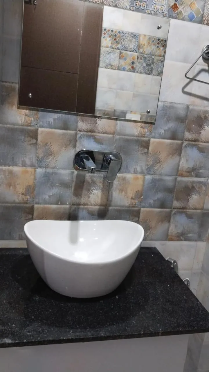 Bathroom in Hotel Bagga Kuteer