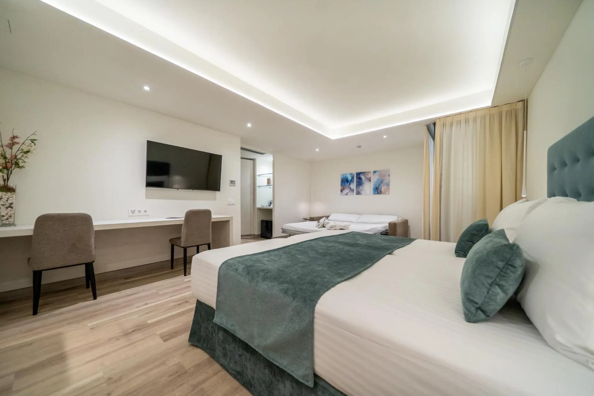 Bed in Hotel Concordia Barcelona