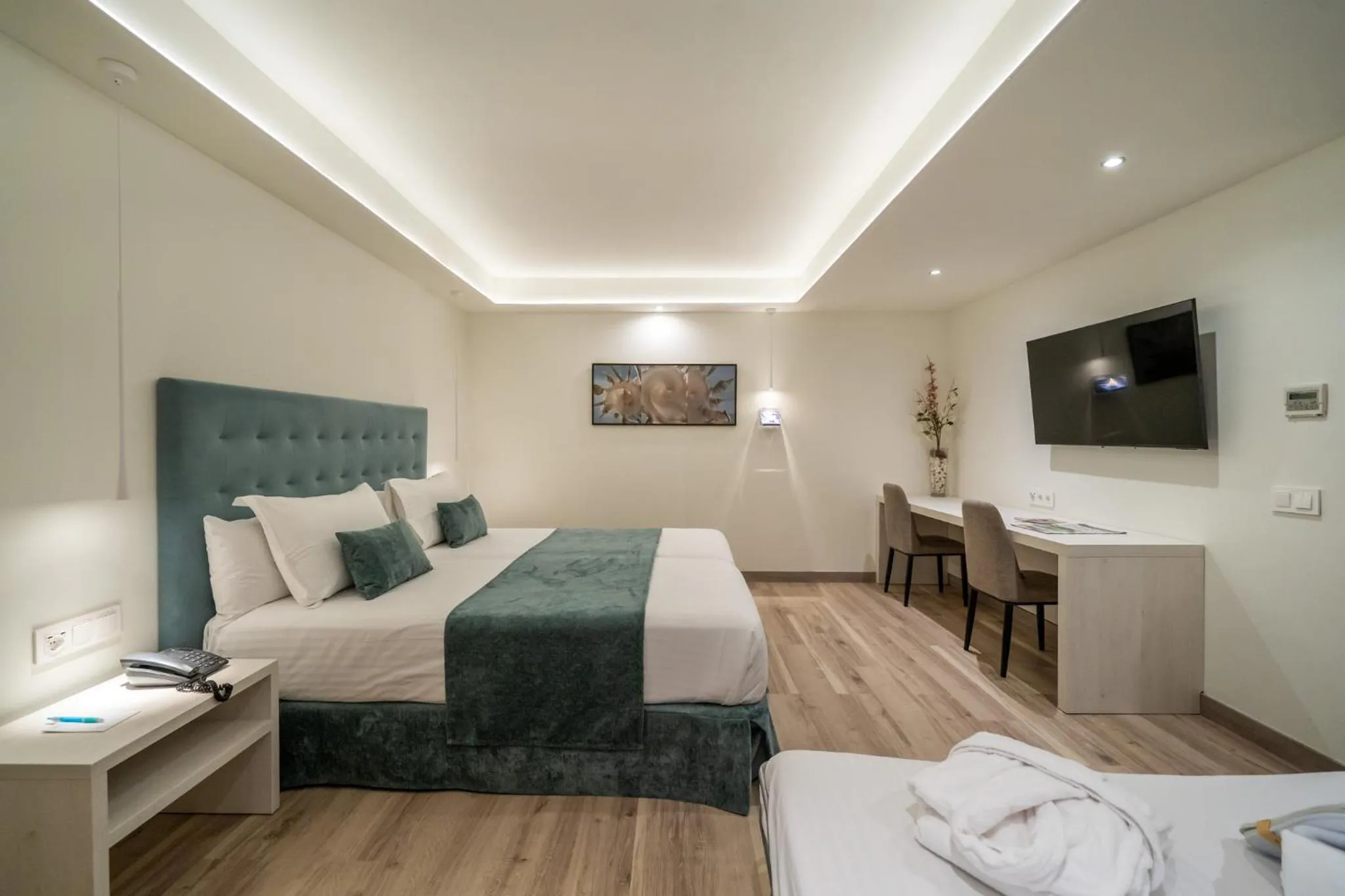 Bed in Hotel Concordia Barcelona