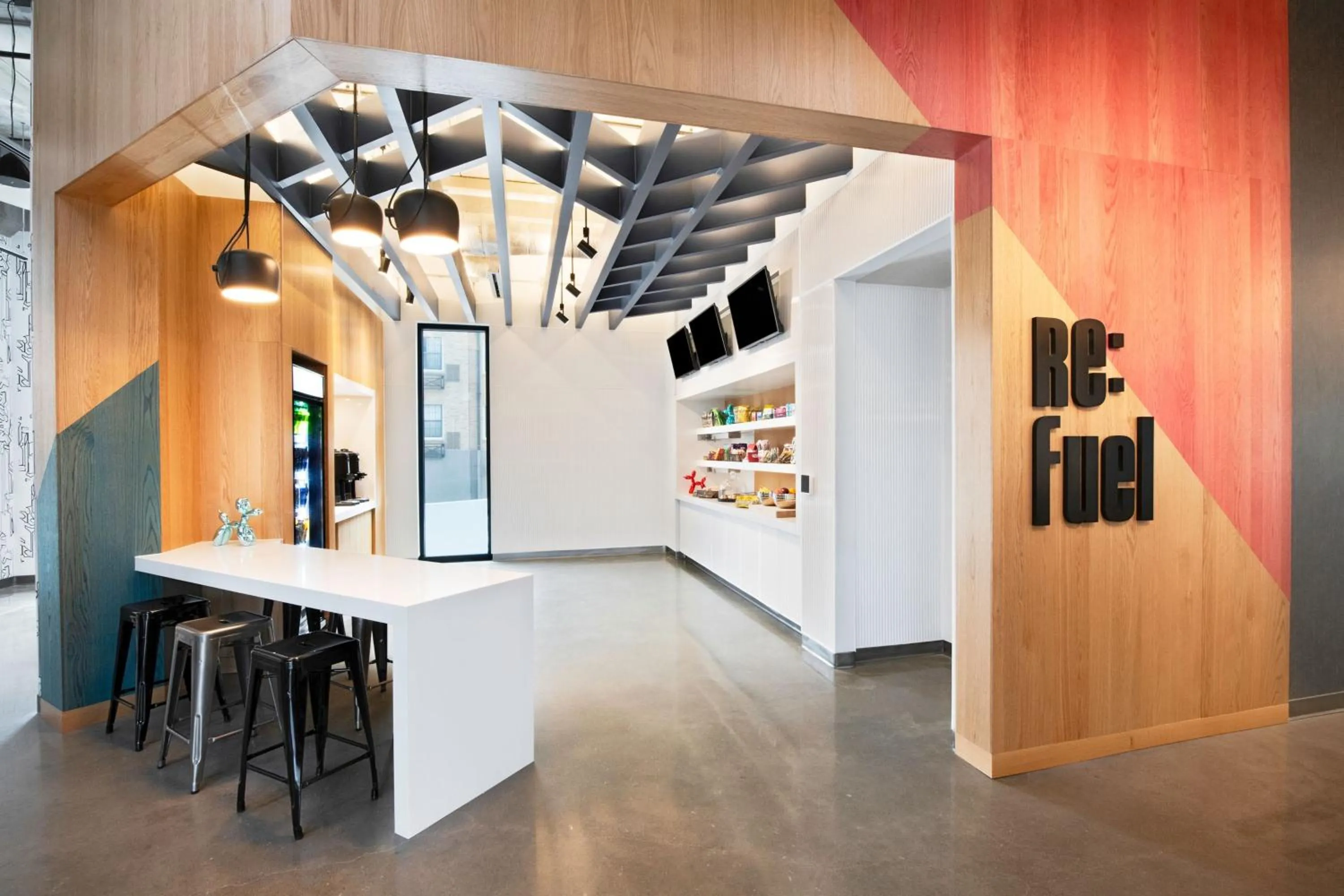 Restaurant/places to eat in Aloft Kansas City Country Club Plaza