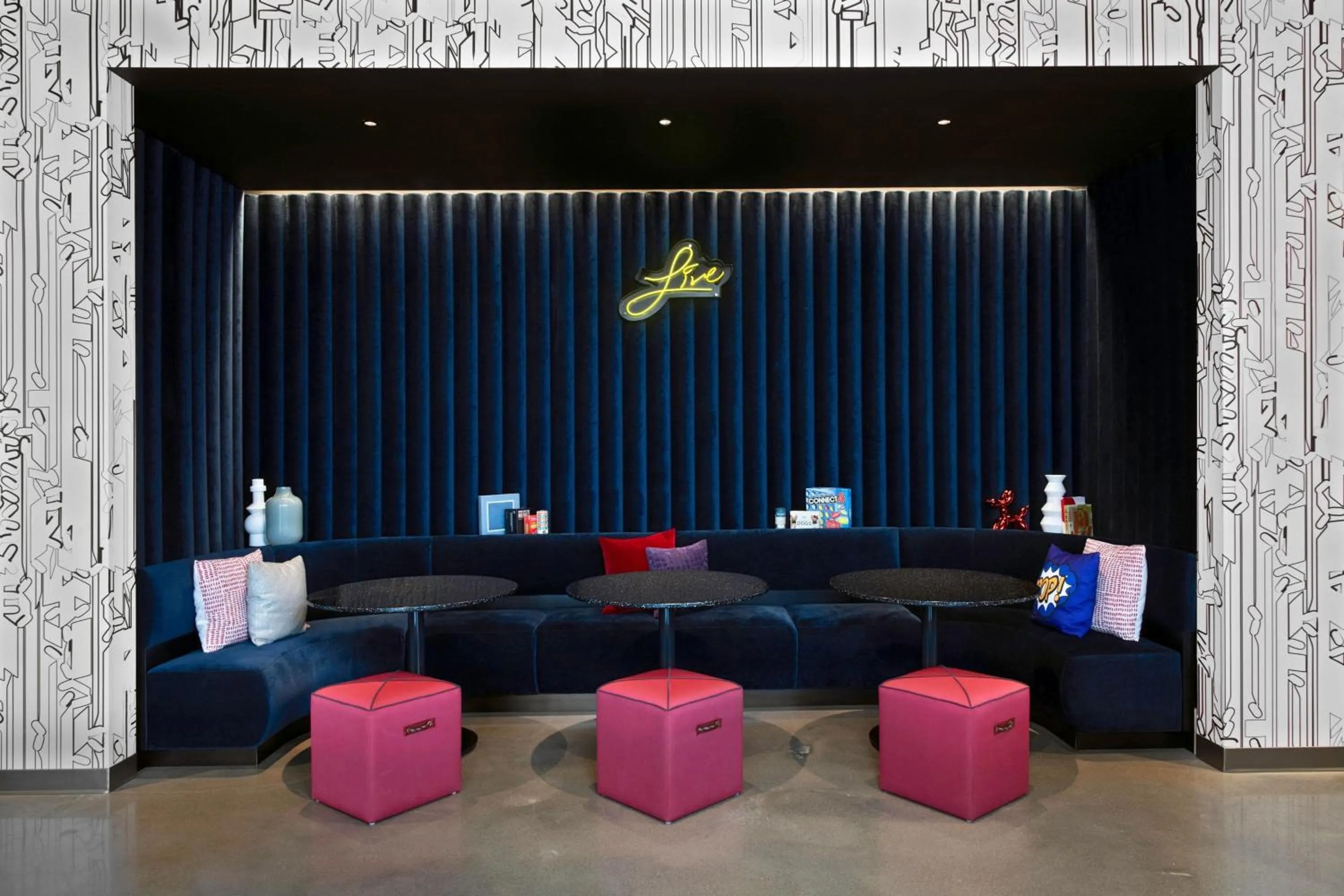 Lobby or reception in Aloft Kansas City Country Club Plaza