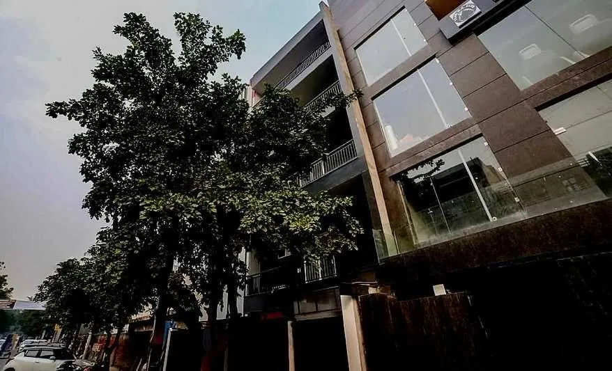 Facade/entrance in Collection O Kailash Enclave