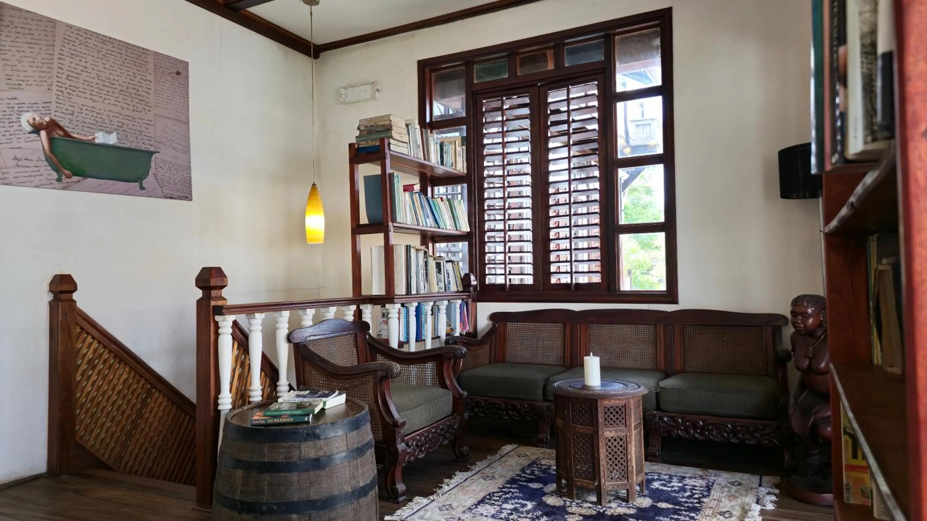 Library in Greenheart Boutique Hotel