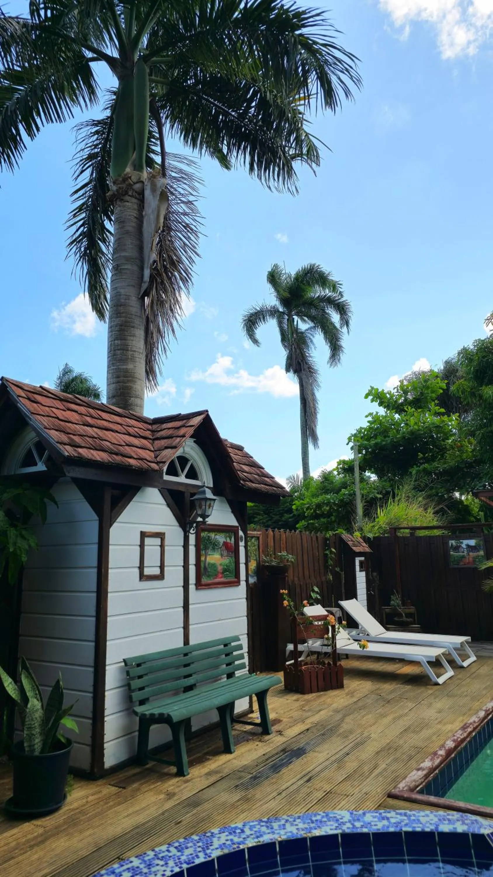 Swimming pool in Greenheart Boutique Hotel