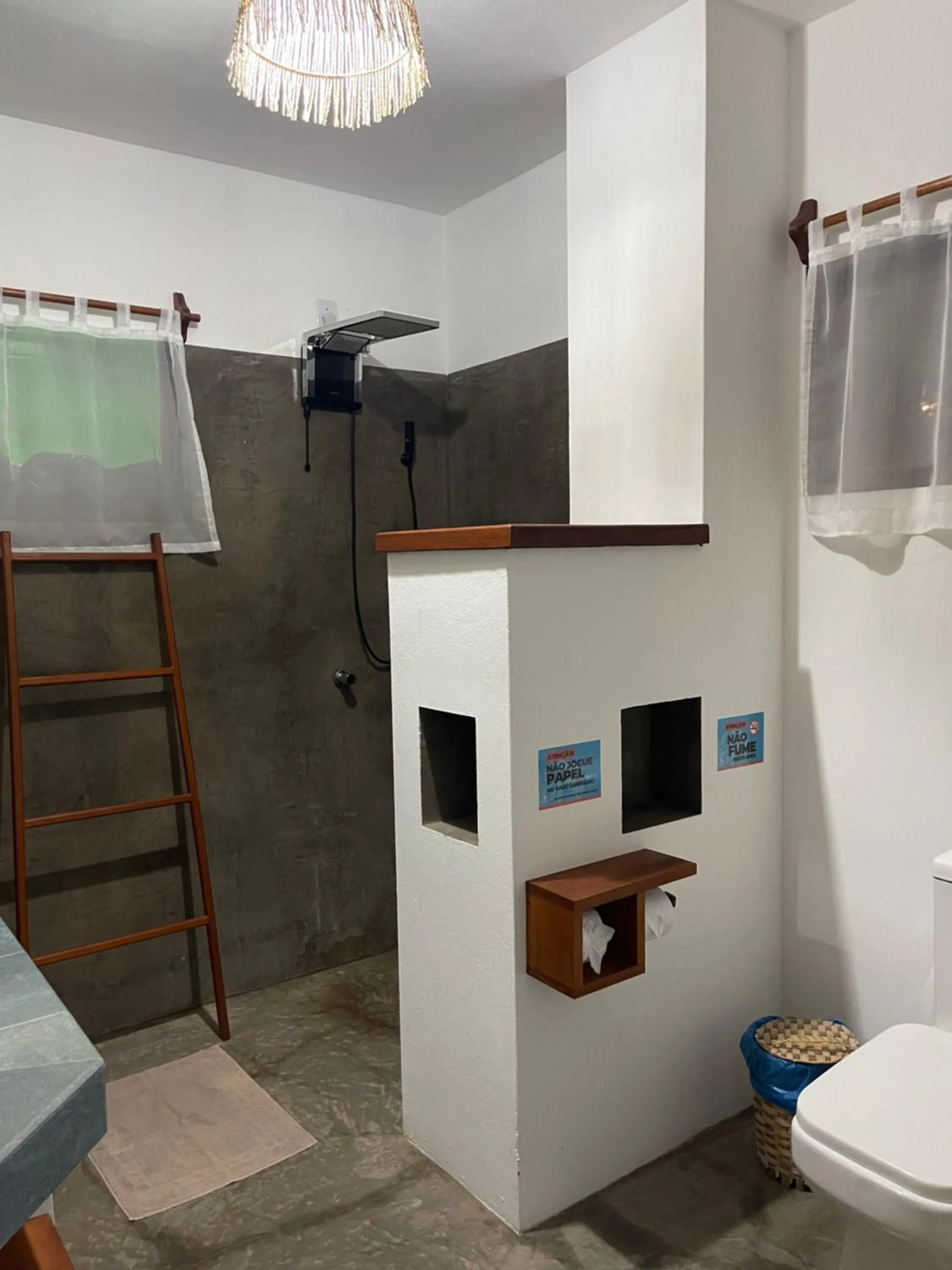 Toilet in Pousada Lanea Experience