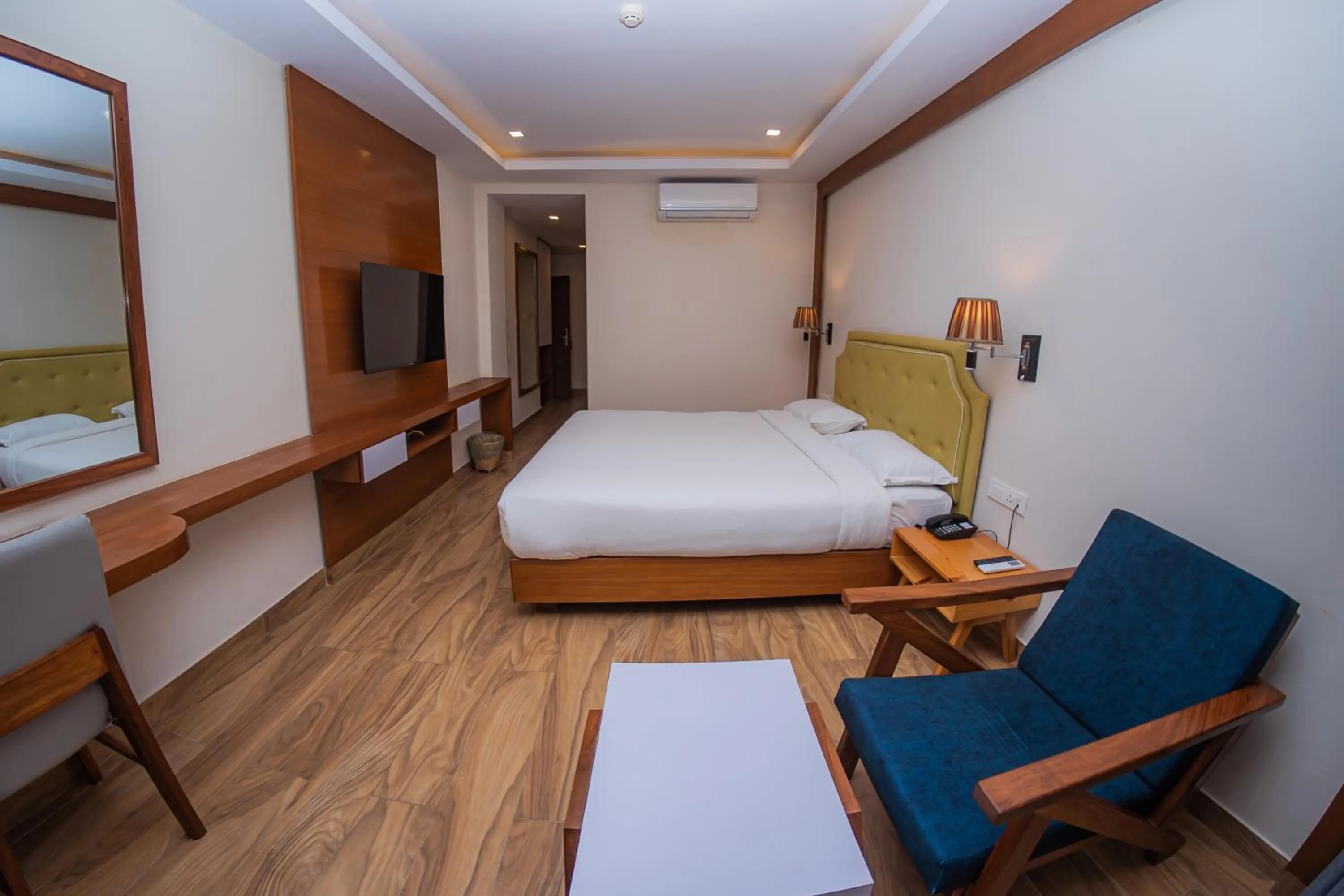 Bed in Hotel Fewa Trip