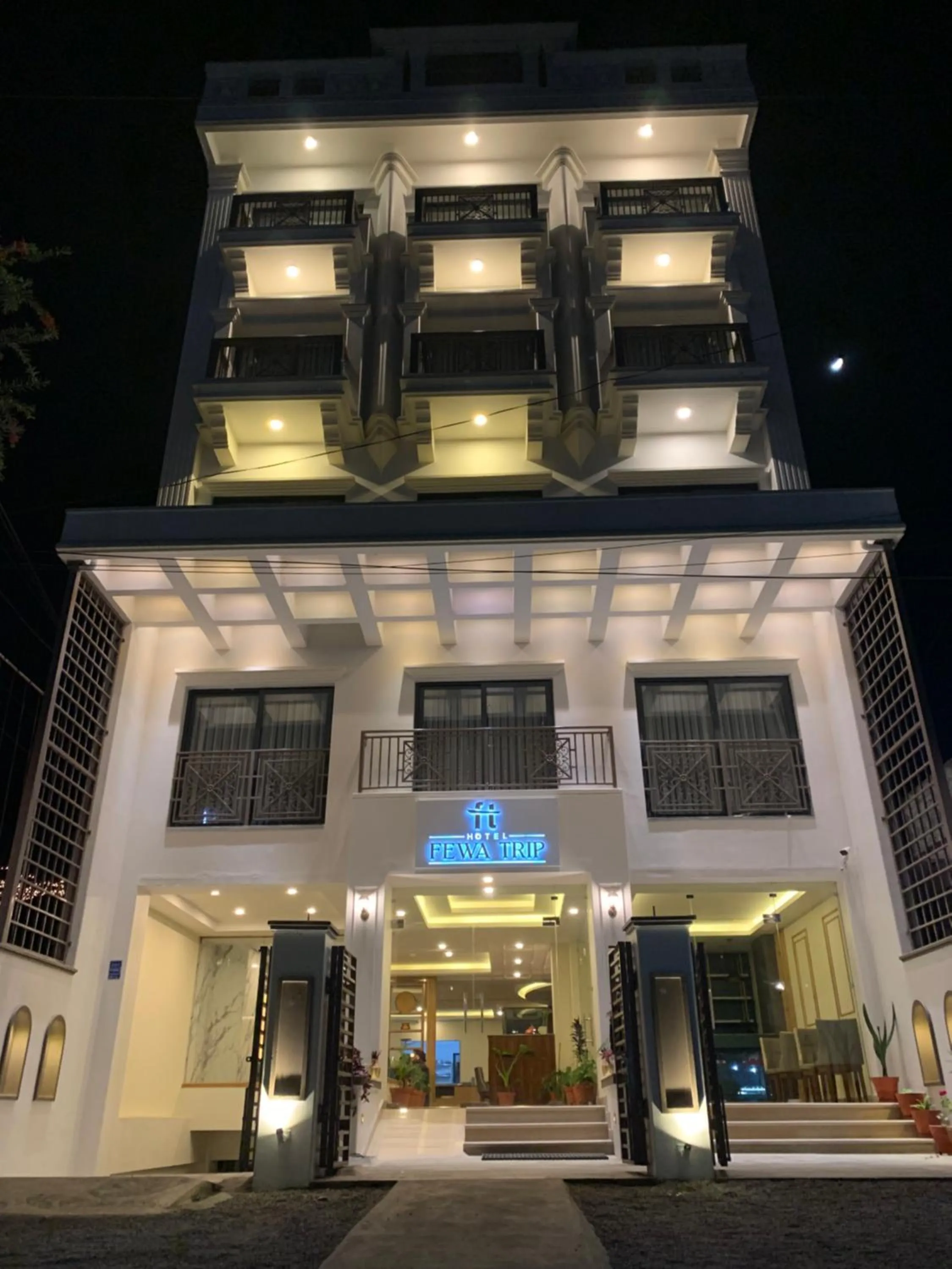 Property building in Hotel Fewa Trip
