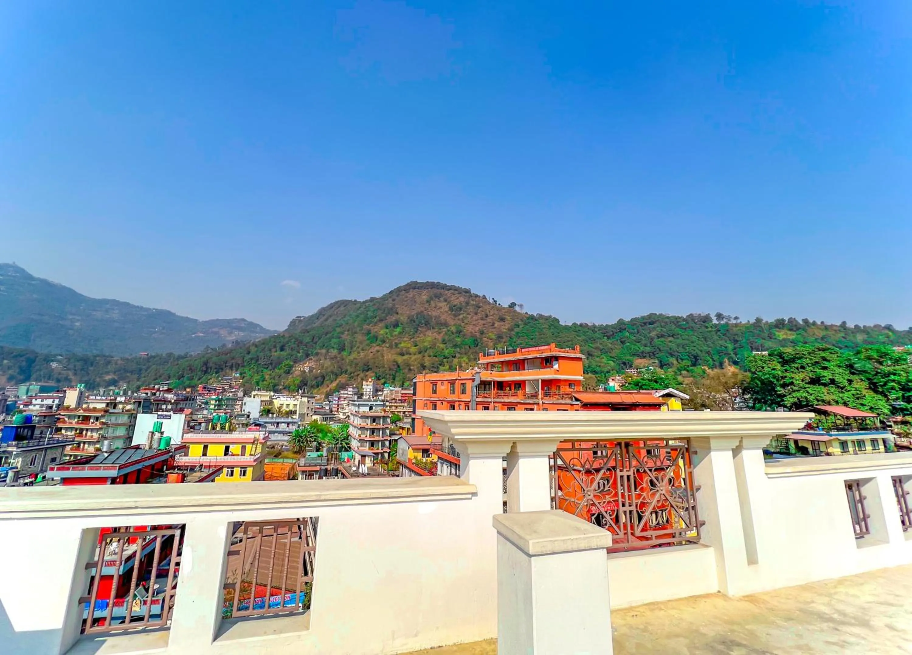 Property building in Hotel Fewa Trip