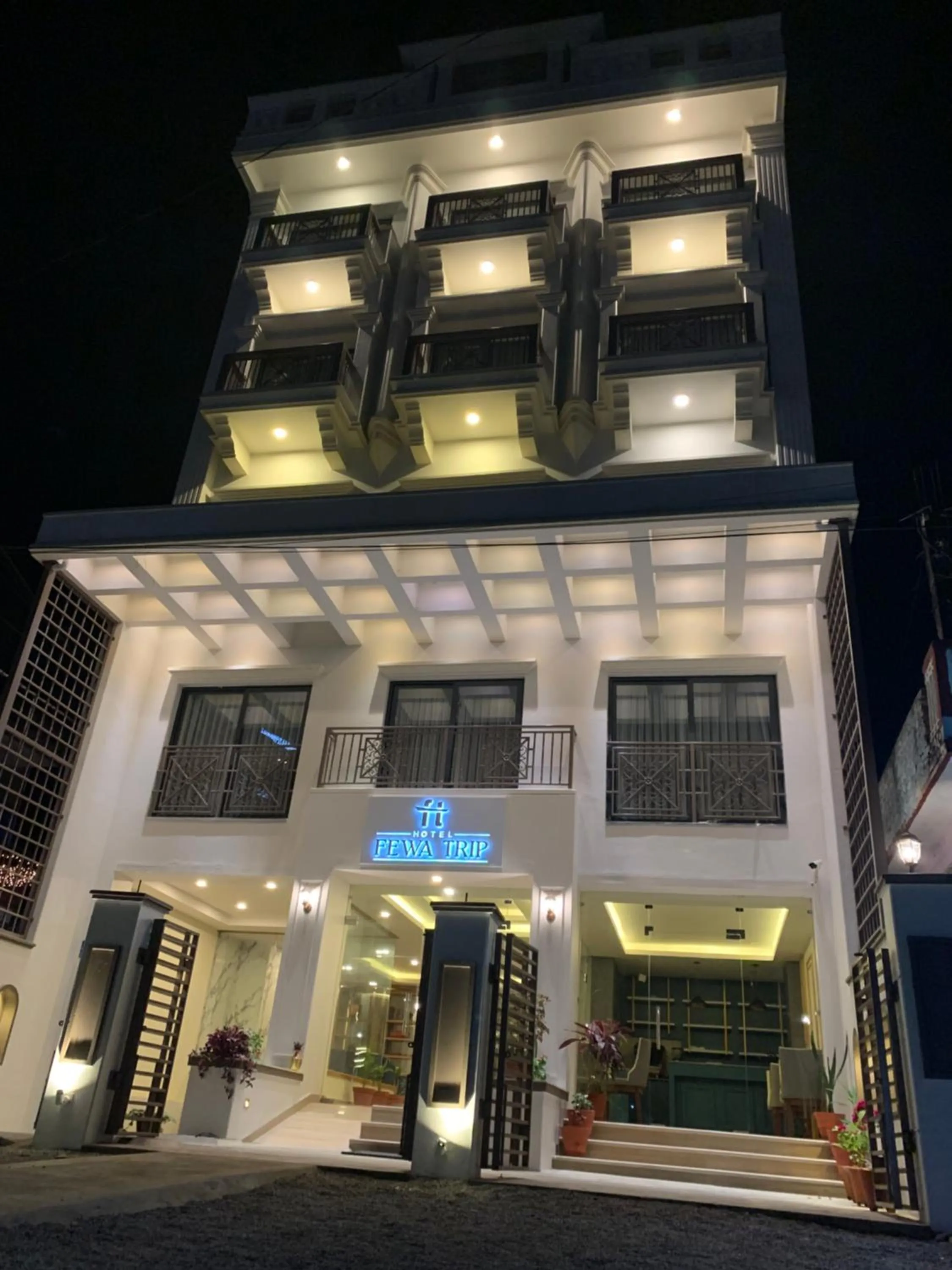 Property building in Hotel Fewa Trip