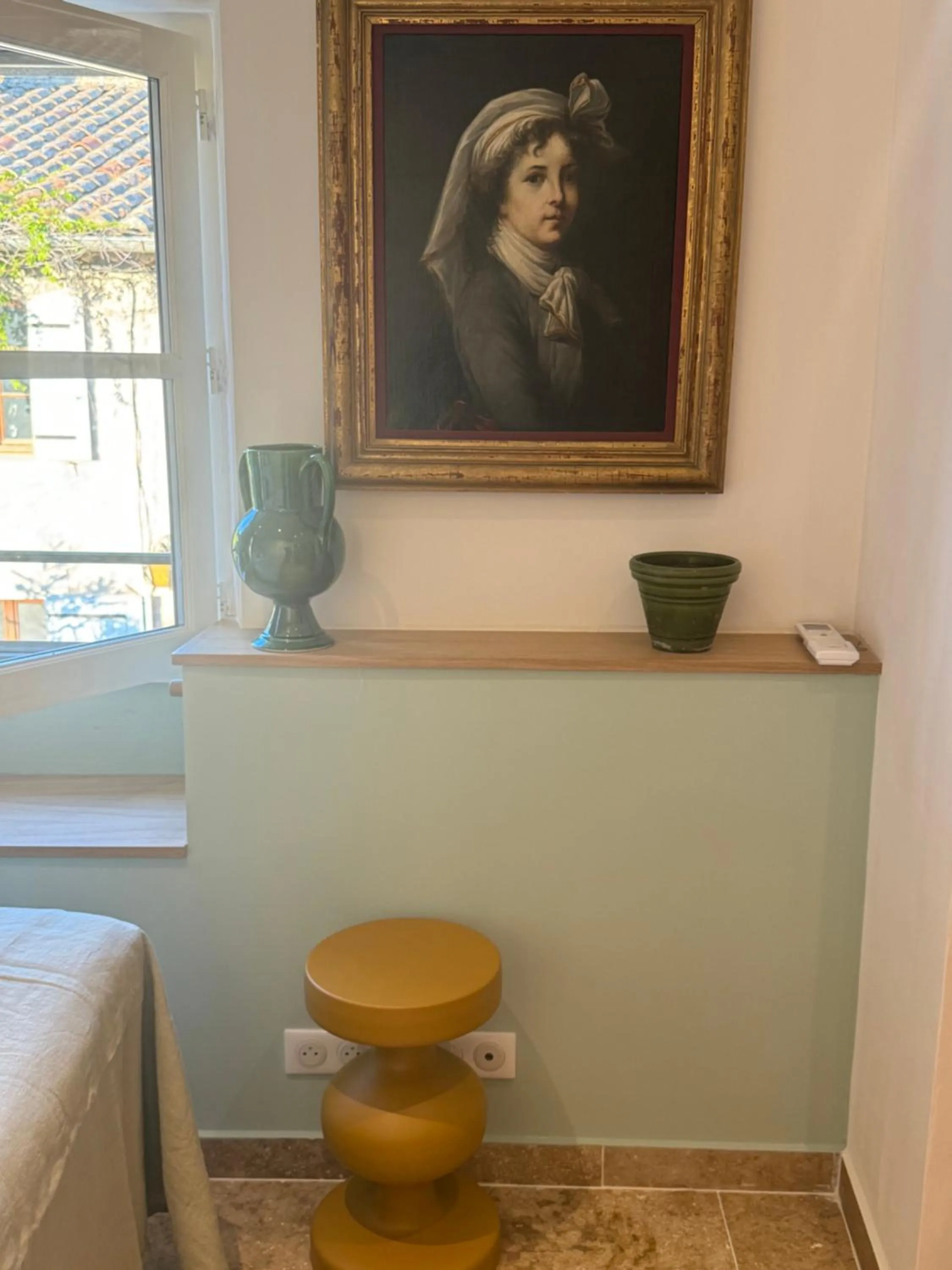 Decorative detail in Mas Notre Dame