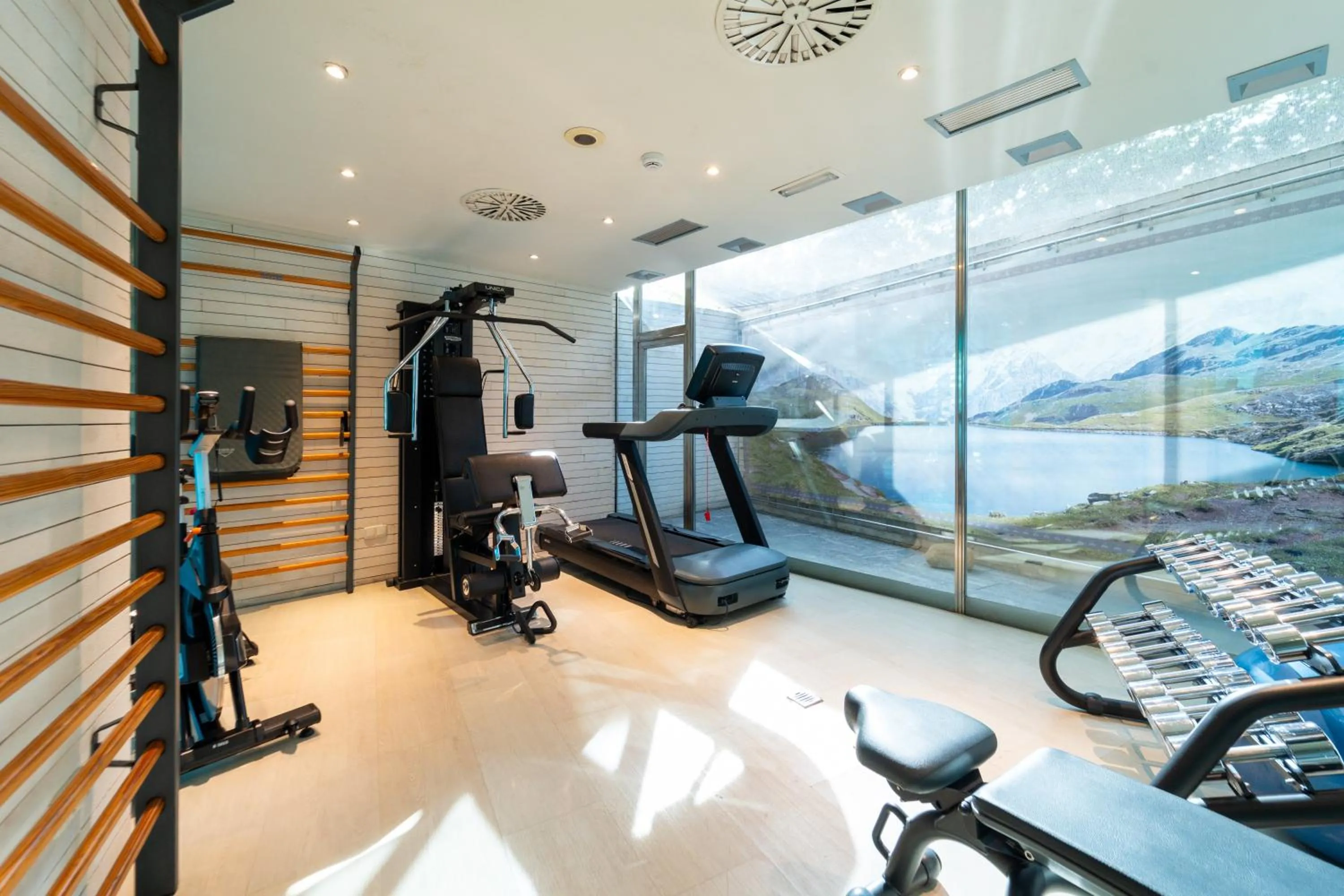 Fitness centre/facilities in Abba Playa Gijón