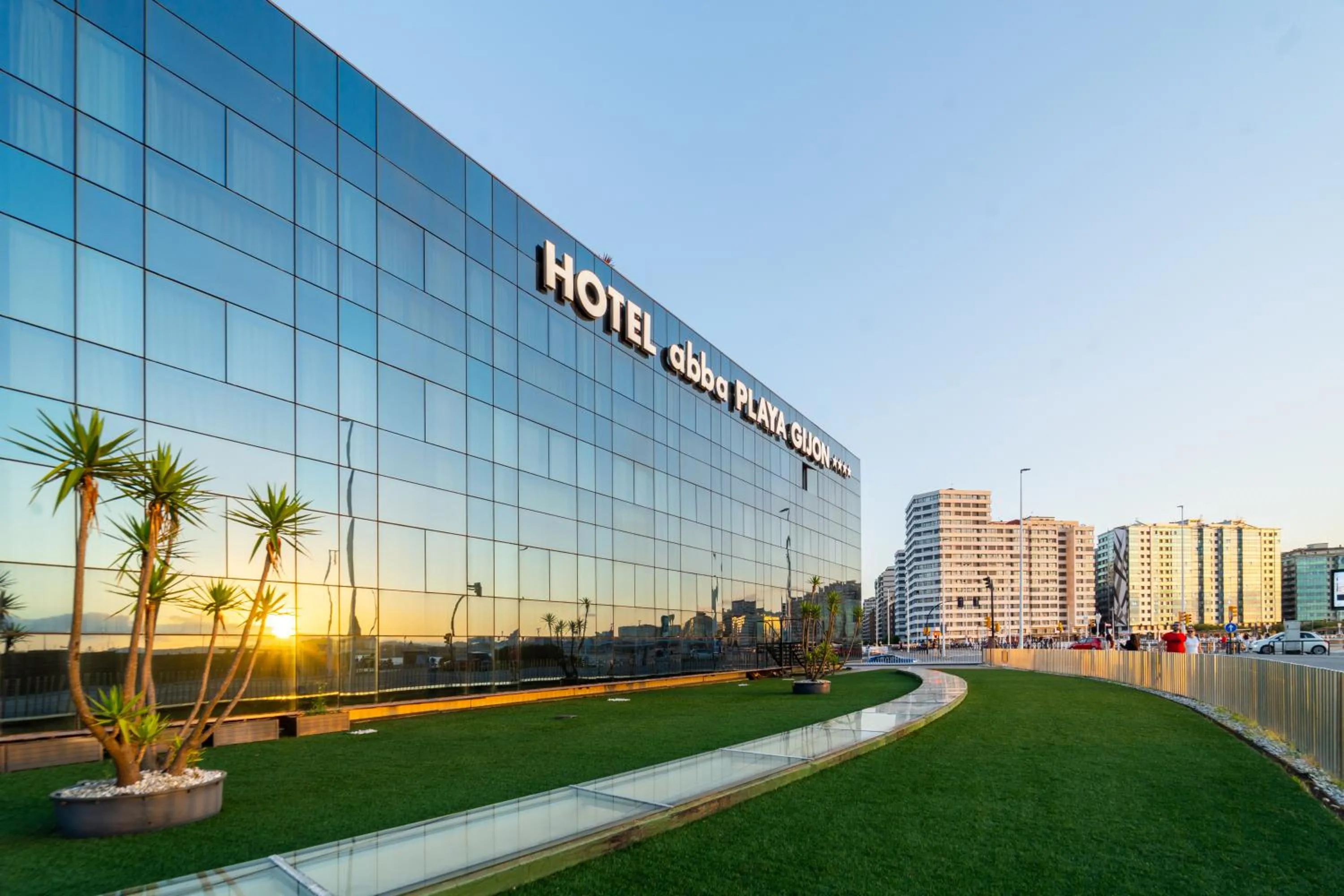 Property building in Abba Playa Gijón
