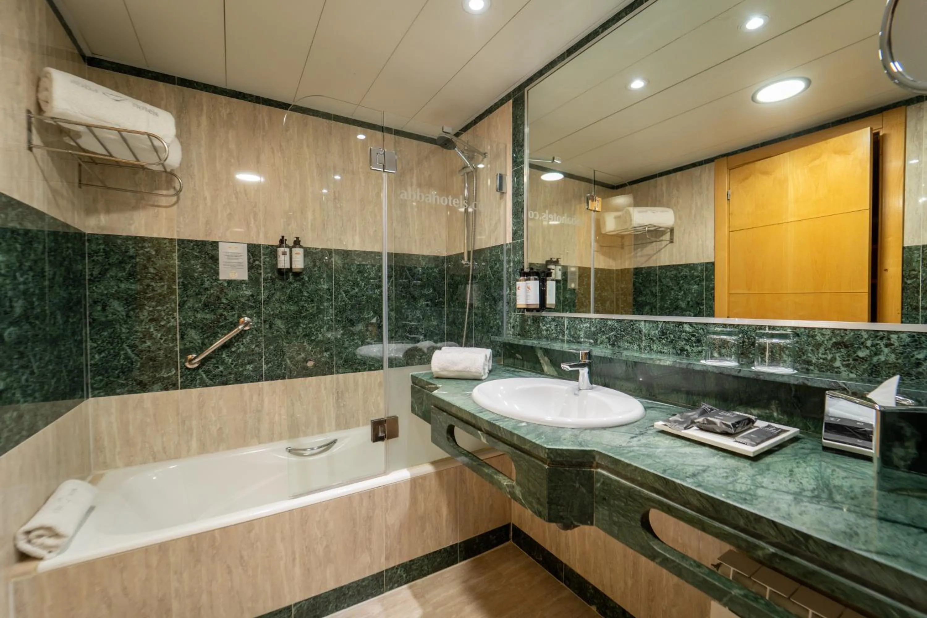 Bathroom in Abba Playa Gijón