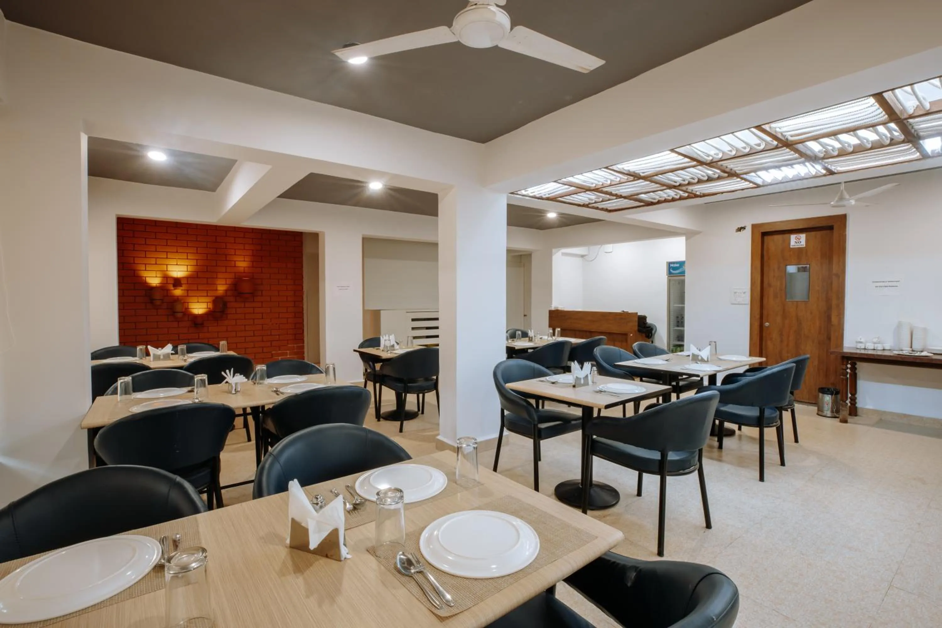 Restaurant/places to eat in Kay's Calangute Resort Service Apartments - Near Calangute Beach