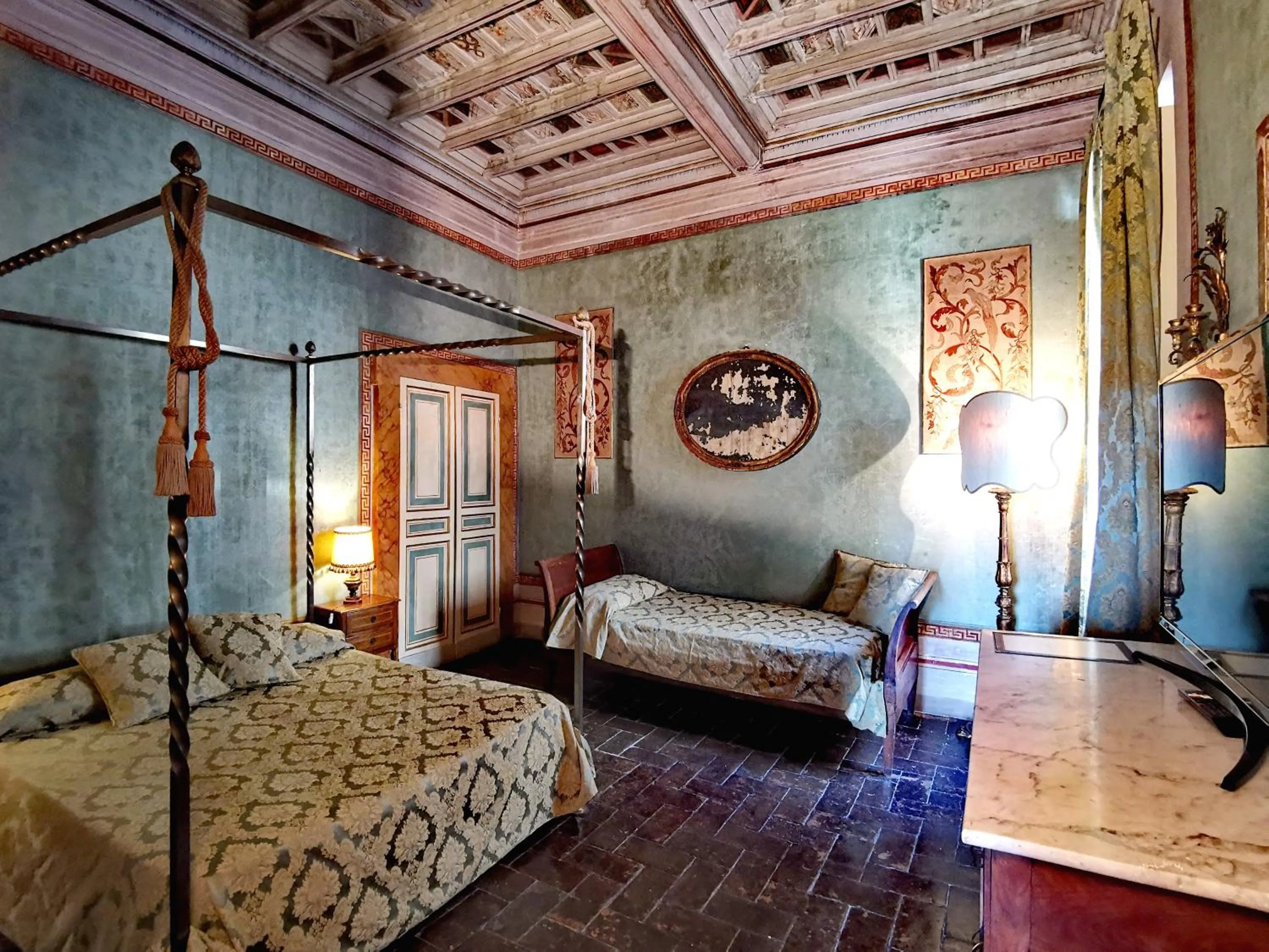 Bed in VesConte Residenza D'epoca dal 1533