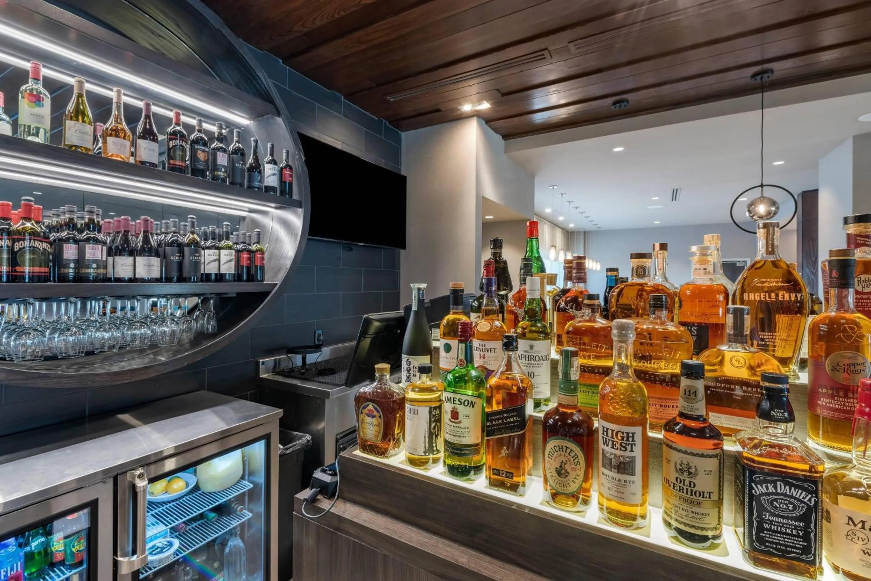 Restaurant/places to eat in Cambria Hotel Minneapolis Downtown