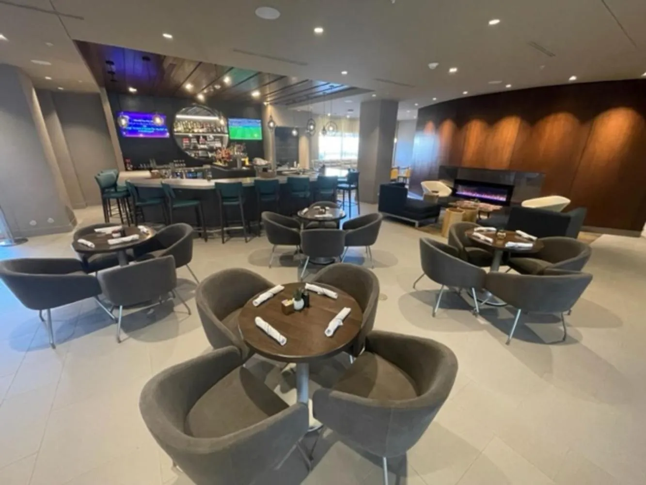 Restaurant/places to eat in Cambria Hotel Minneapolis Downtown