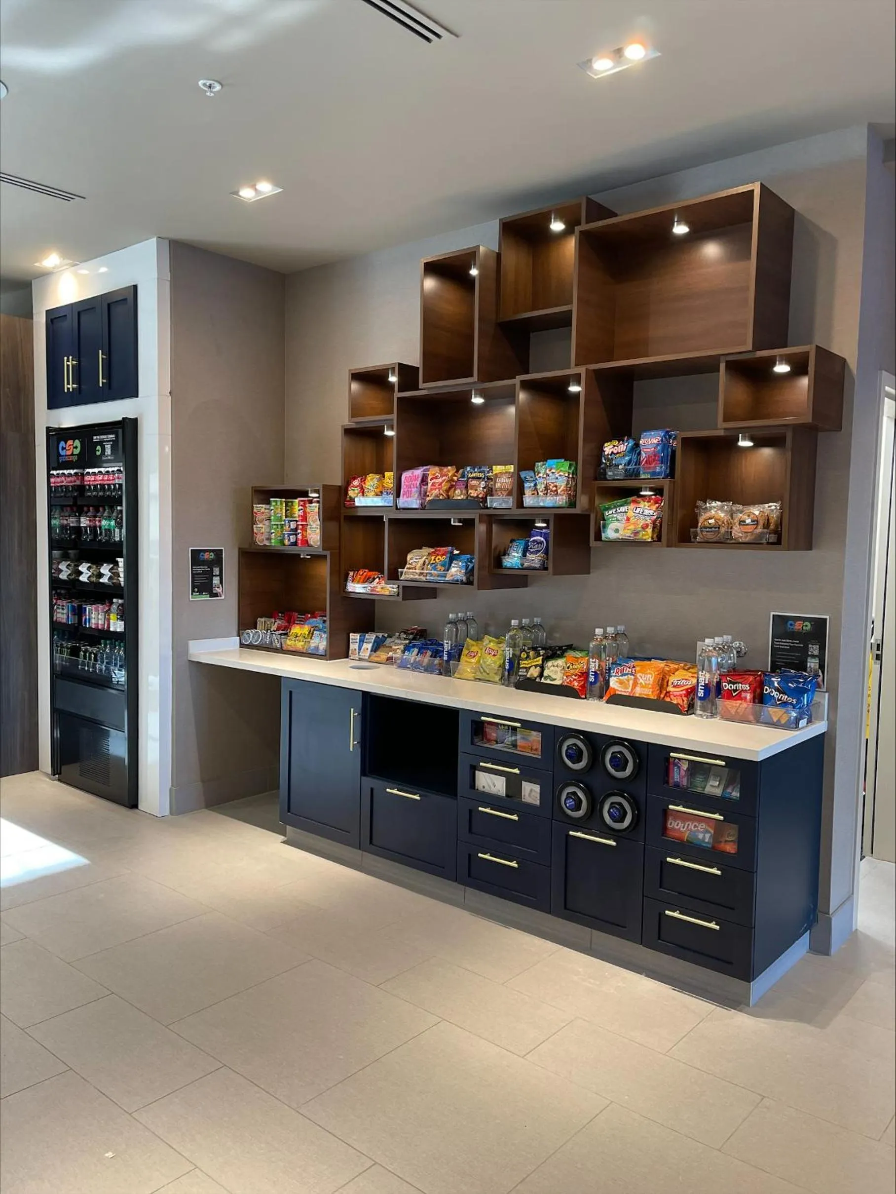 Food and drinks in Cambria Hotel Minneapolis Downtown