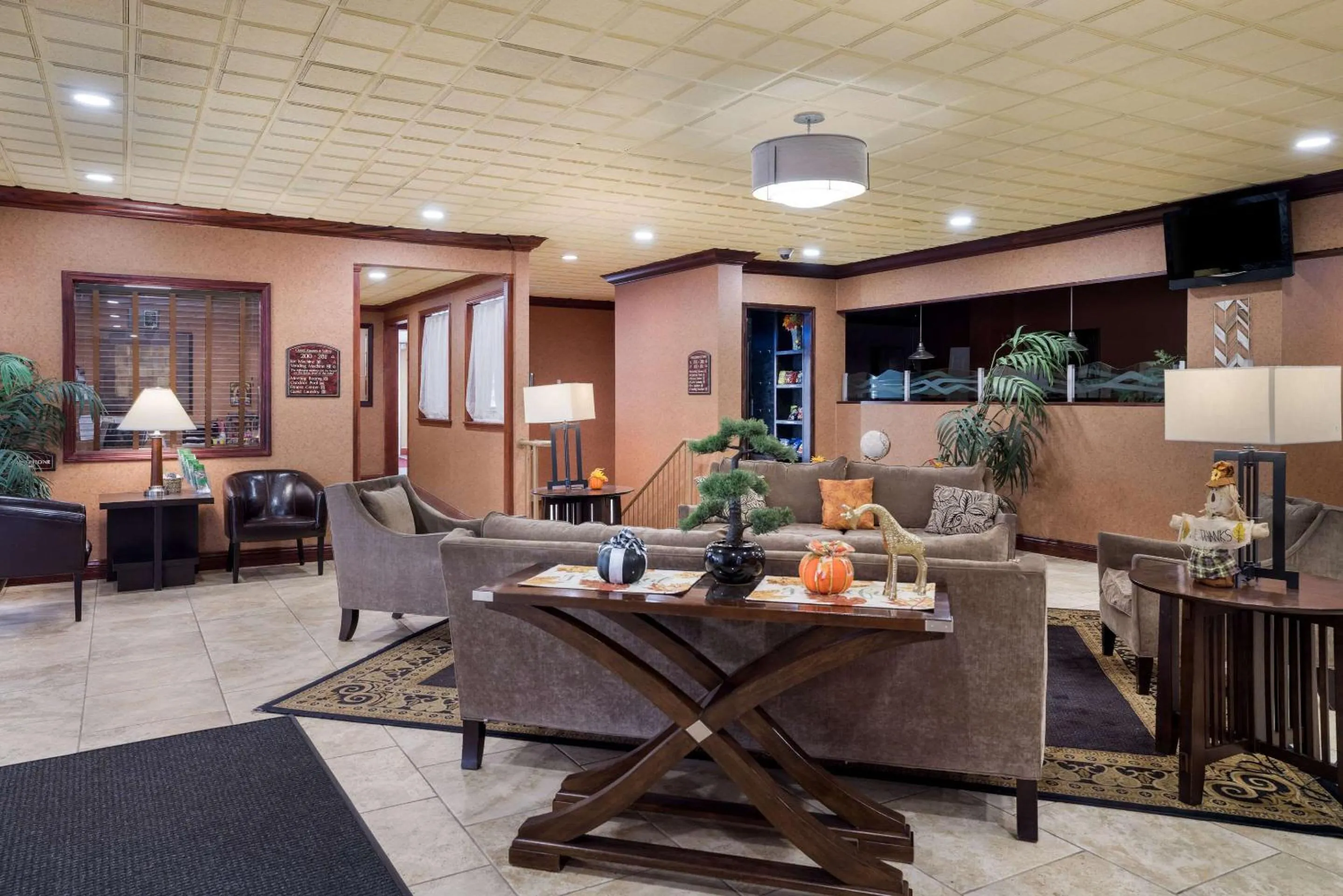 Lobby or reception in Suburban Studios Syracuse Fairgrounds