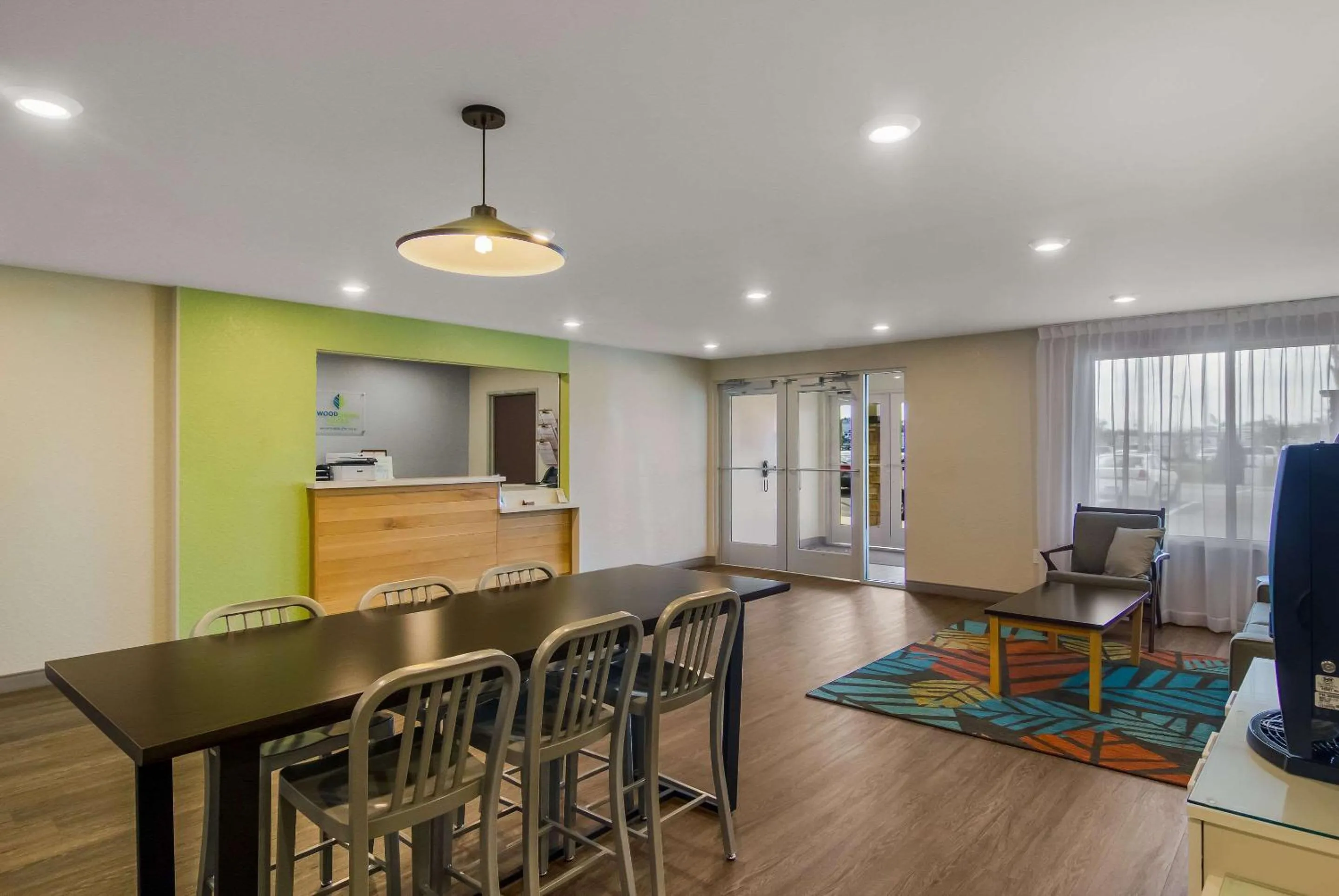 Lobby or reception in WoodSpring Suites Jacksonville Orange Park
