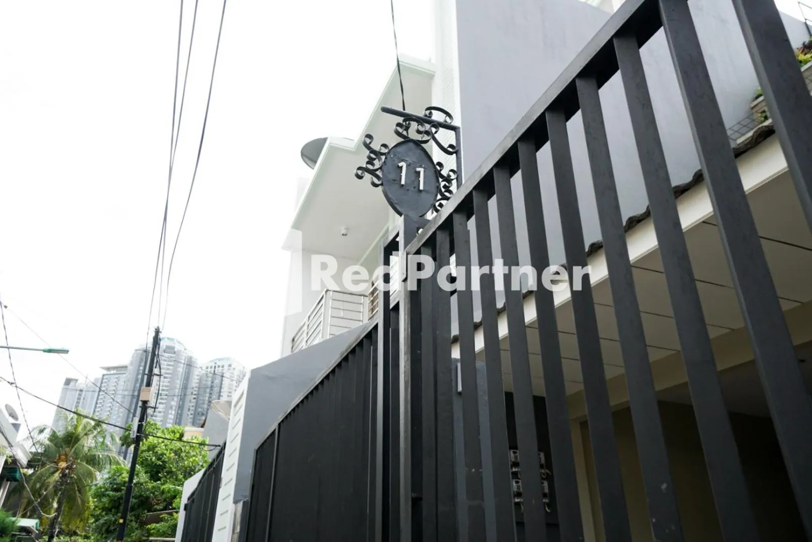 Property building in Tomang Gelong Guest House Syariah Mitra RedDoorz