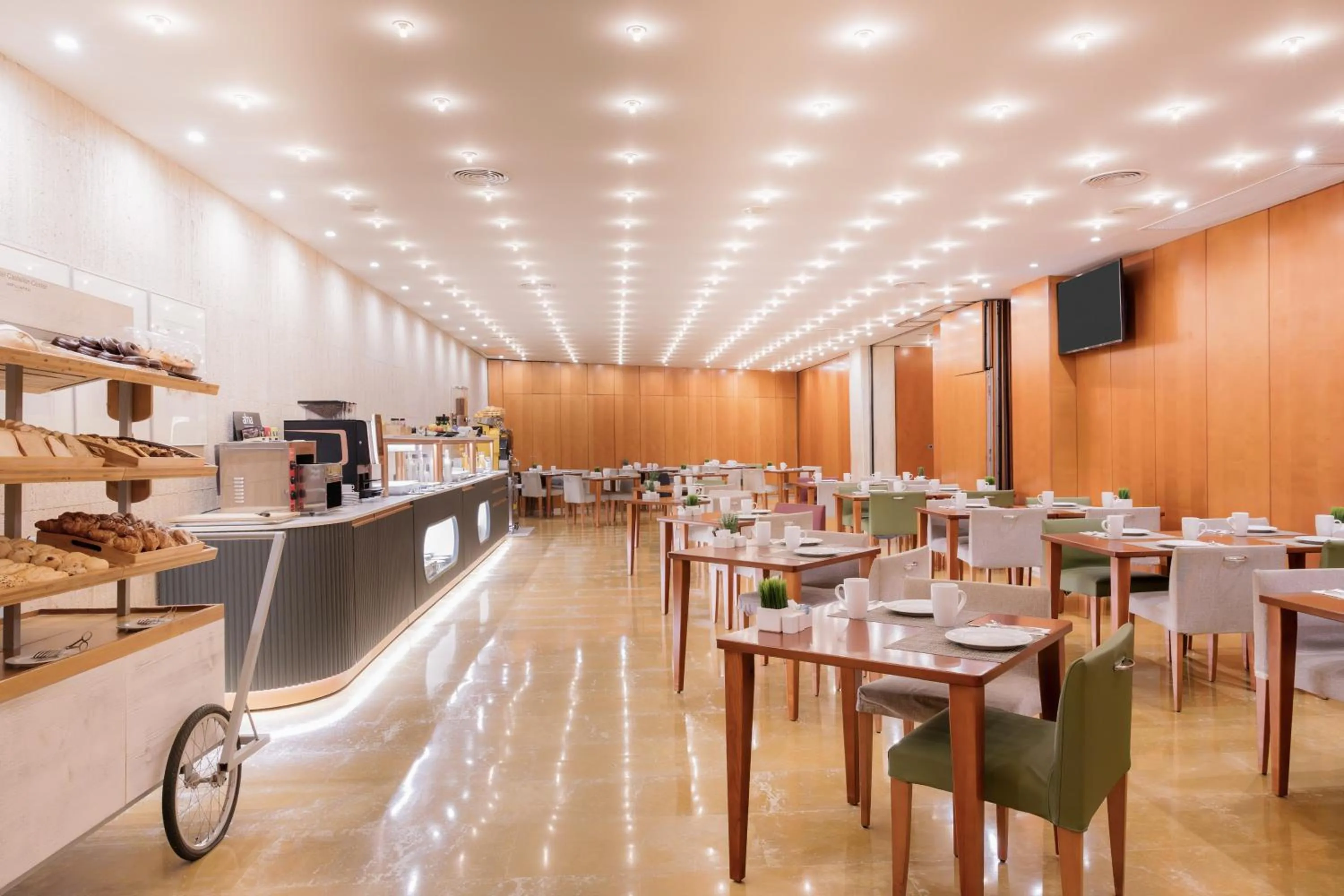 Restaurant/places to eat in Hotel Castellon Center Affiliated by Meliá