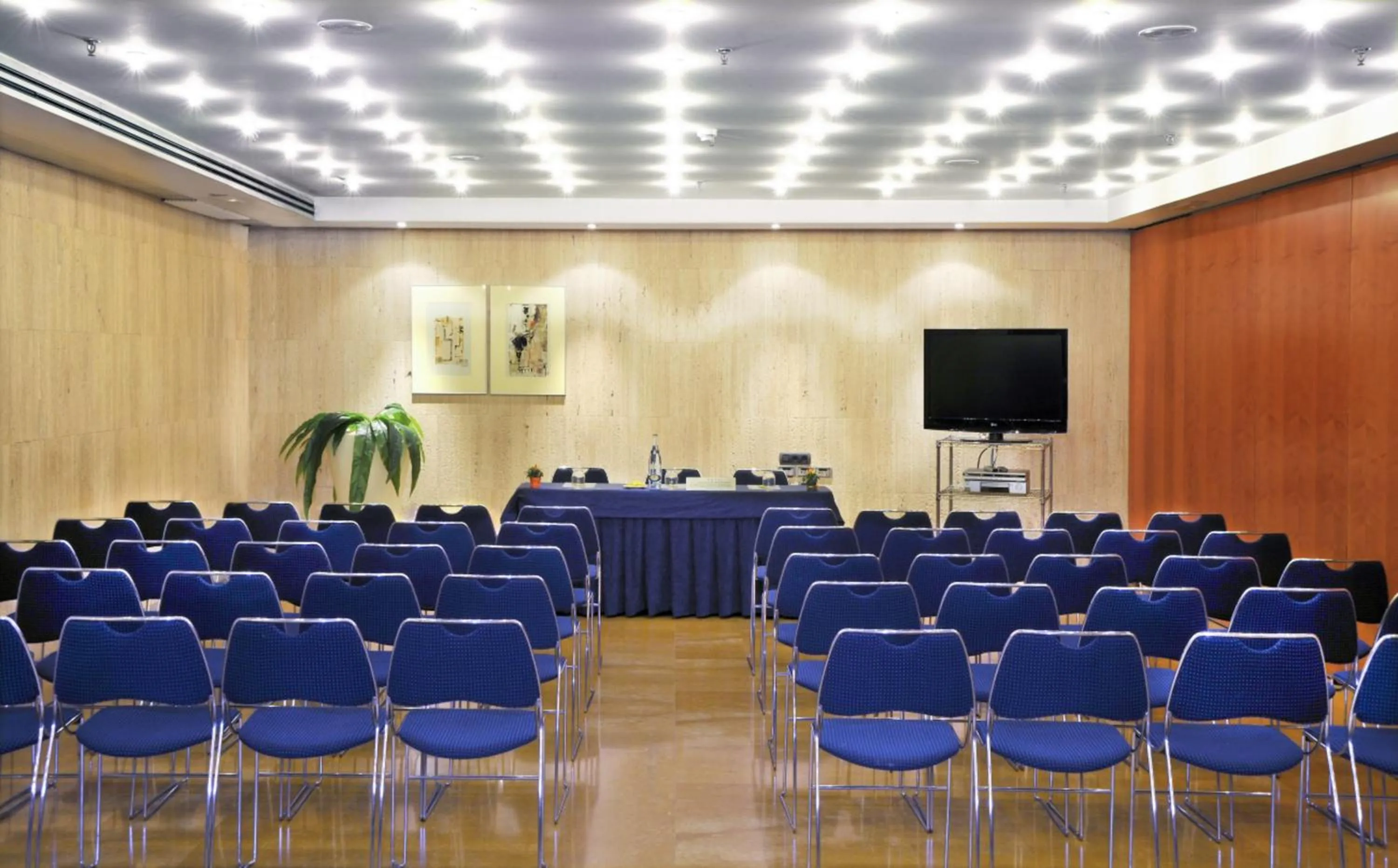 Meeting/conference room in Hotel Castellon Center Affiliated by Meliá