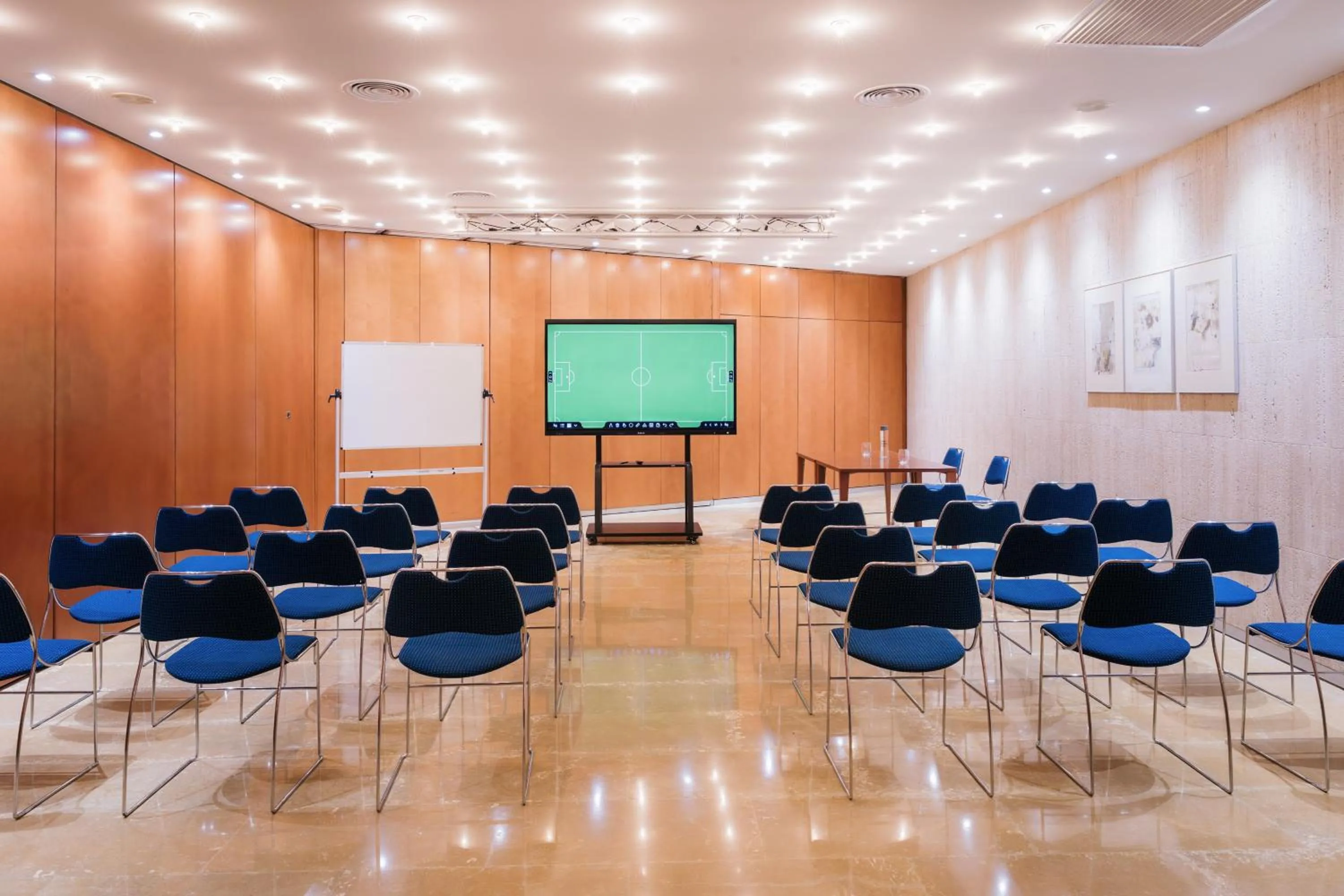 Meeting/conference room in Hotel Castellon Center Affiliated by Meliá