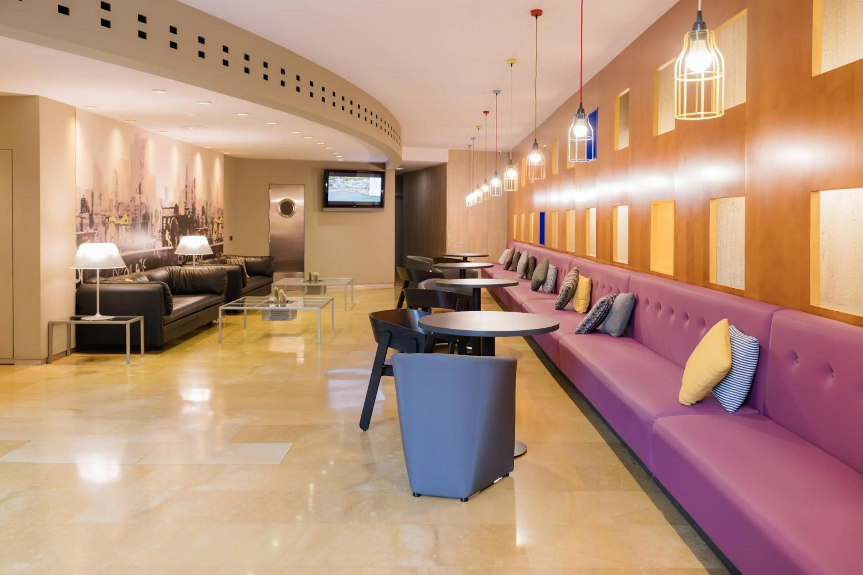 Lobby or reception in Hotel Castellon Center Affiliated by Meliá