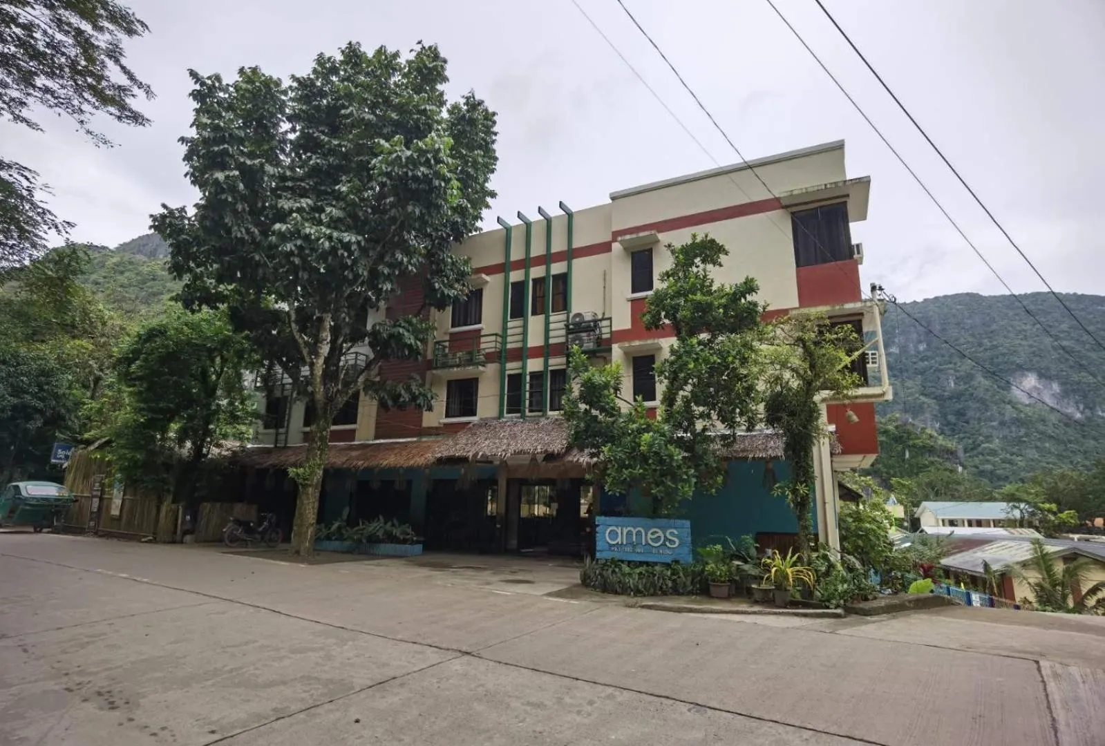 Property building in Amos Pili Tree Inn powered by Cocotel