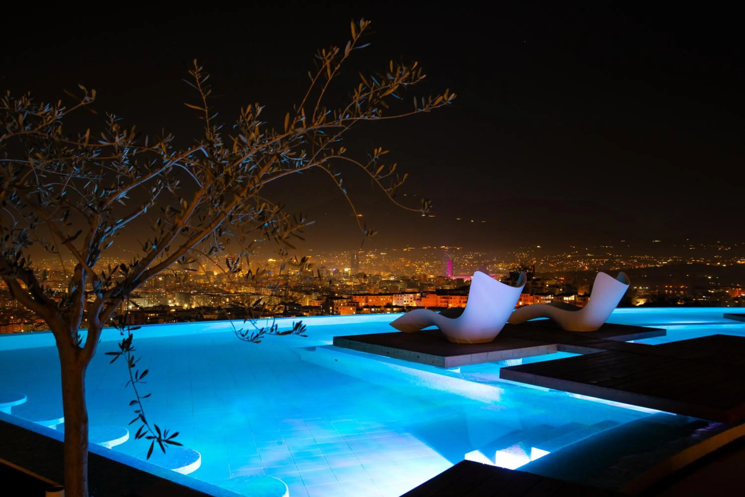 Night in Arka Art Hotel