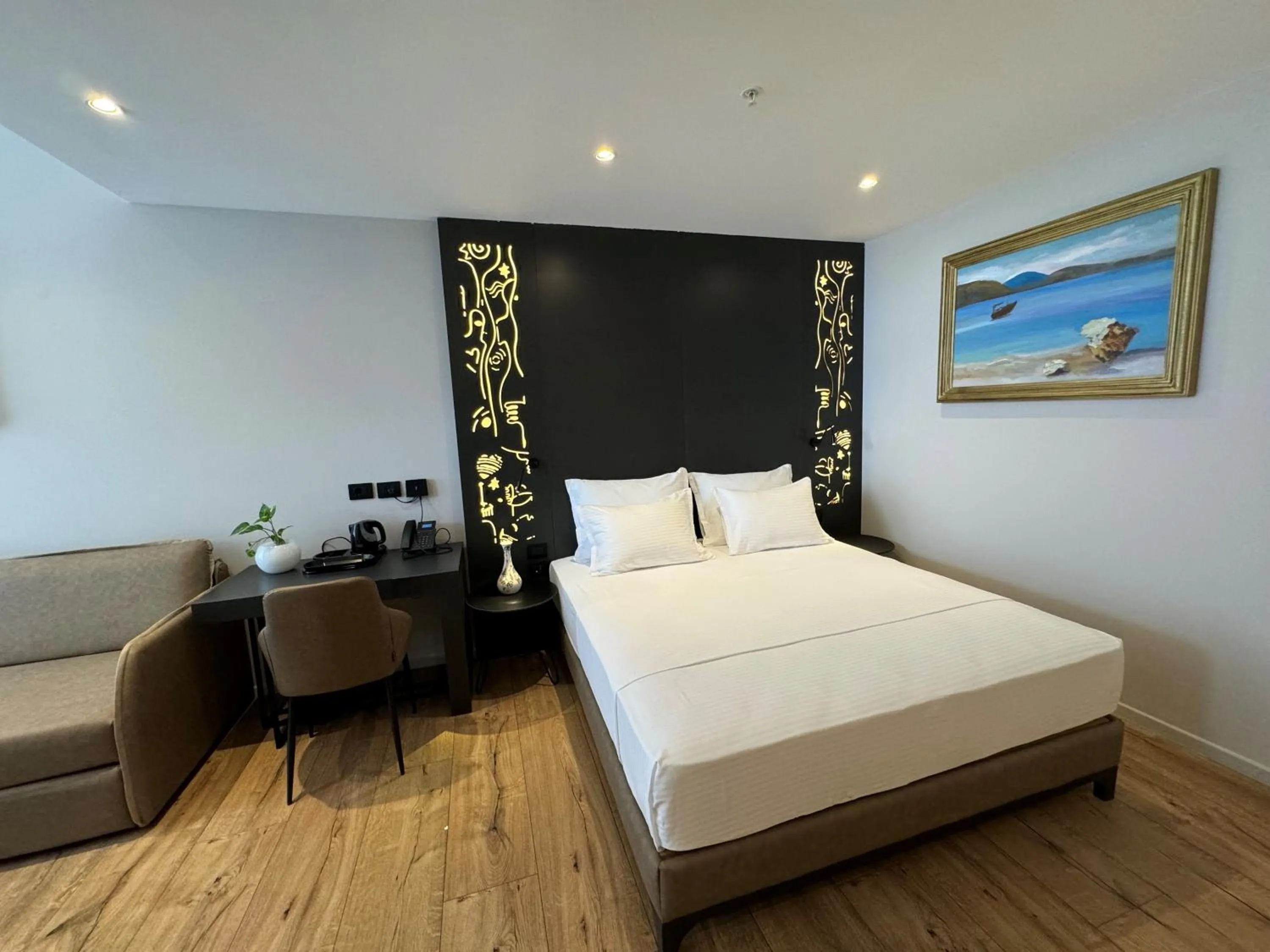 Bed in Arka Art Hotel
