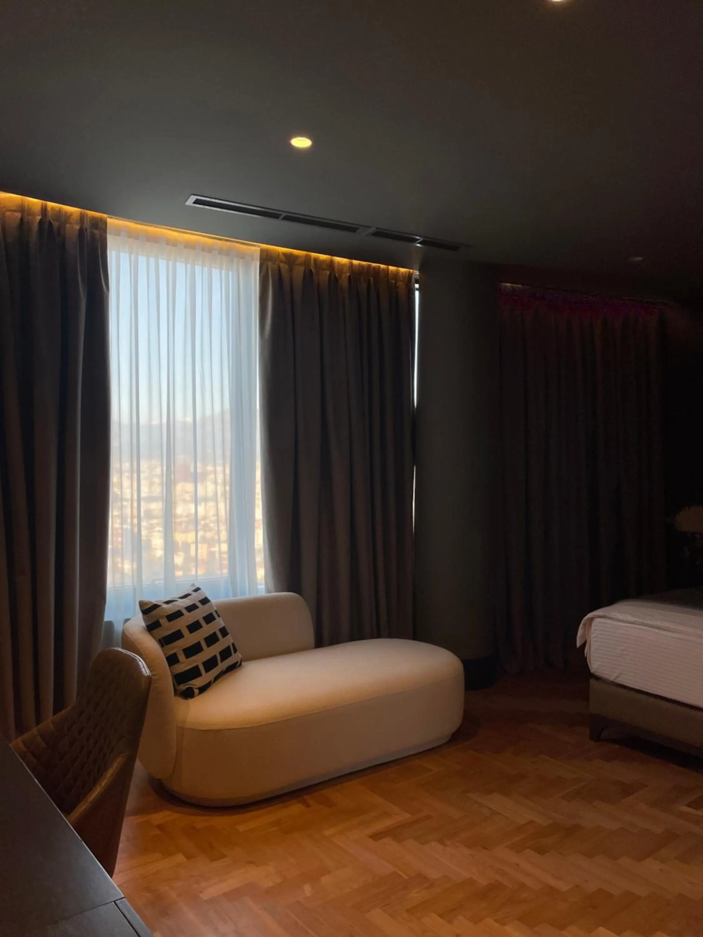 Bed in Arka Art Hotel