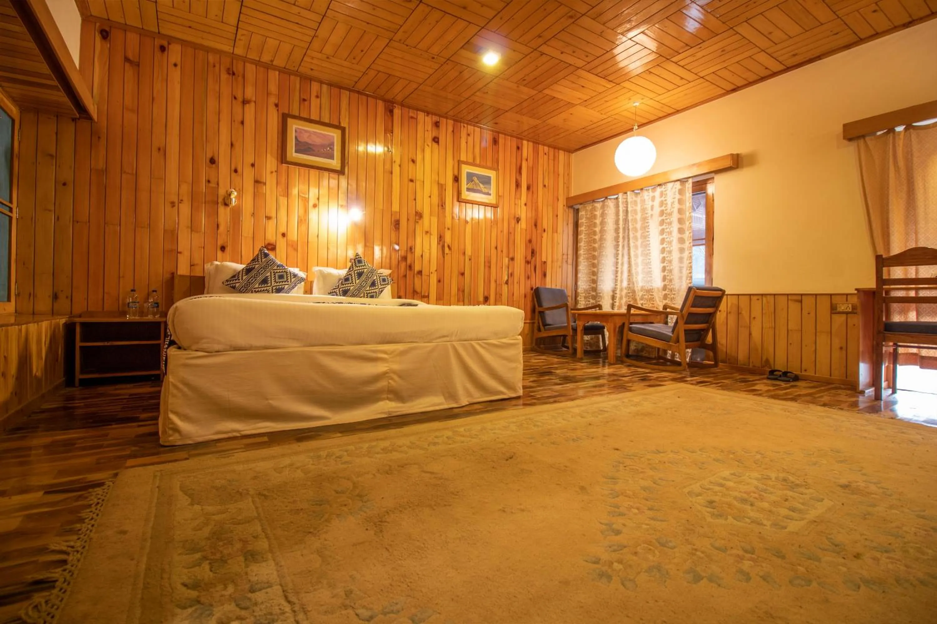 Bed in Hotel Negi's Mayflower A heritage Since 1965