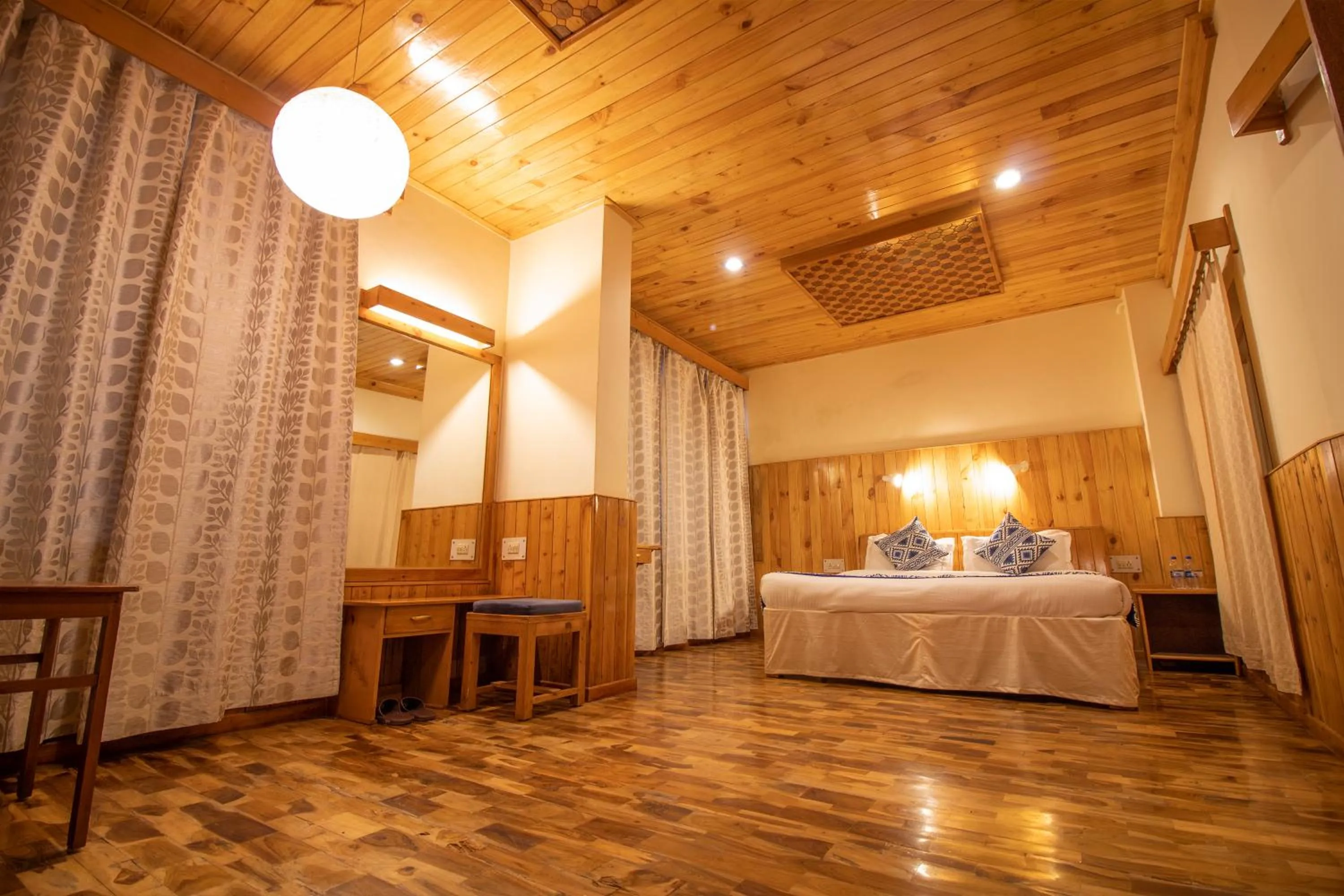 Bed in Hotel Negi's Mayflower A heritage Since 1965