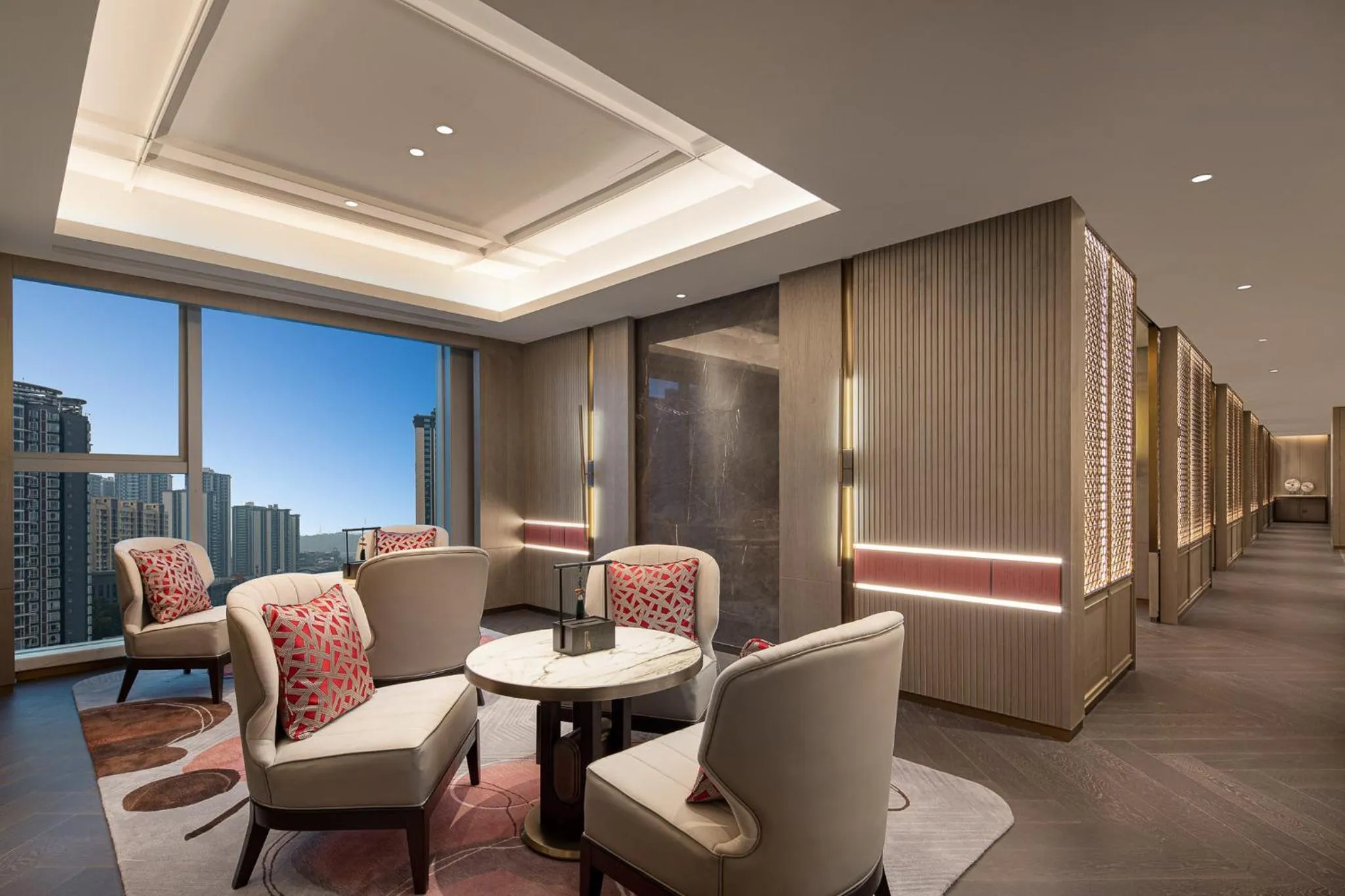 Lobby or reception in Hualuxe Leshan, an IHG Hotel