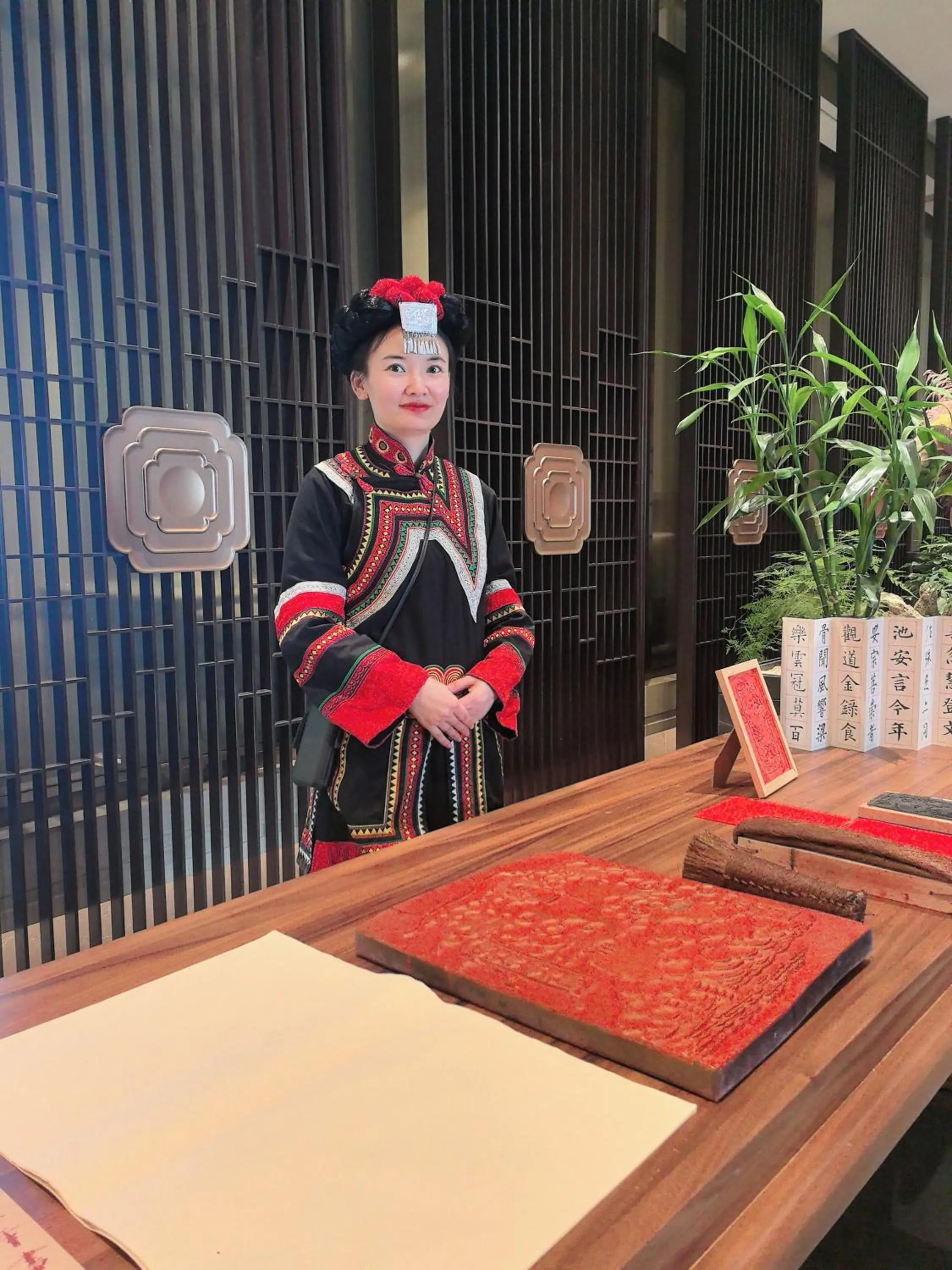 Restaurant/places to eat in Hualuxe Leshan, an IHG Hotel