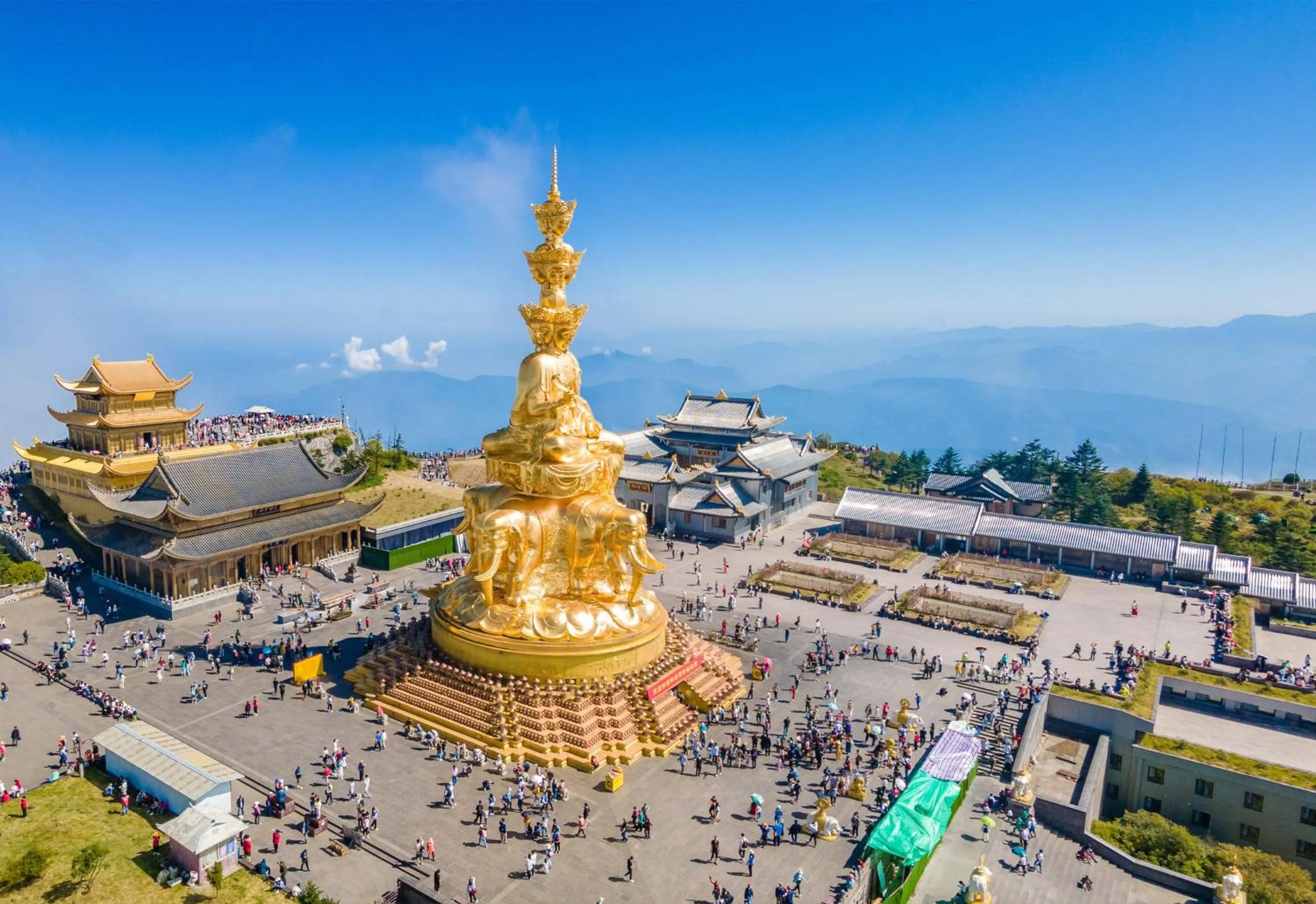 Nearby landmark in Hualuxe Leshan, an IHG Hotel