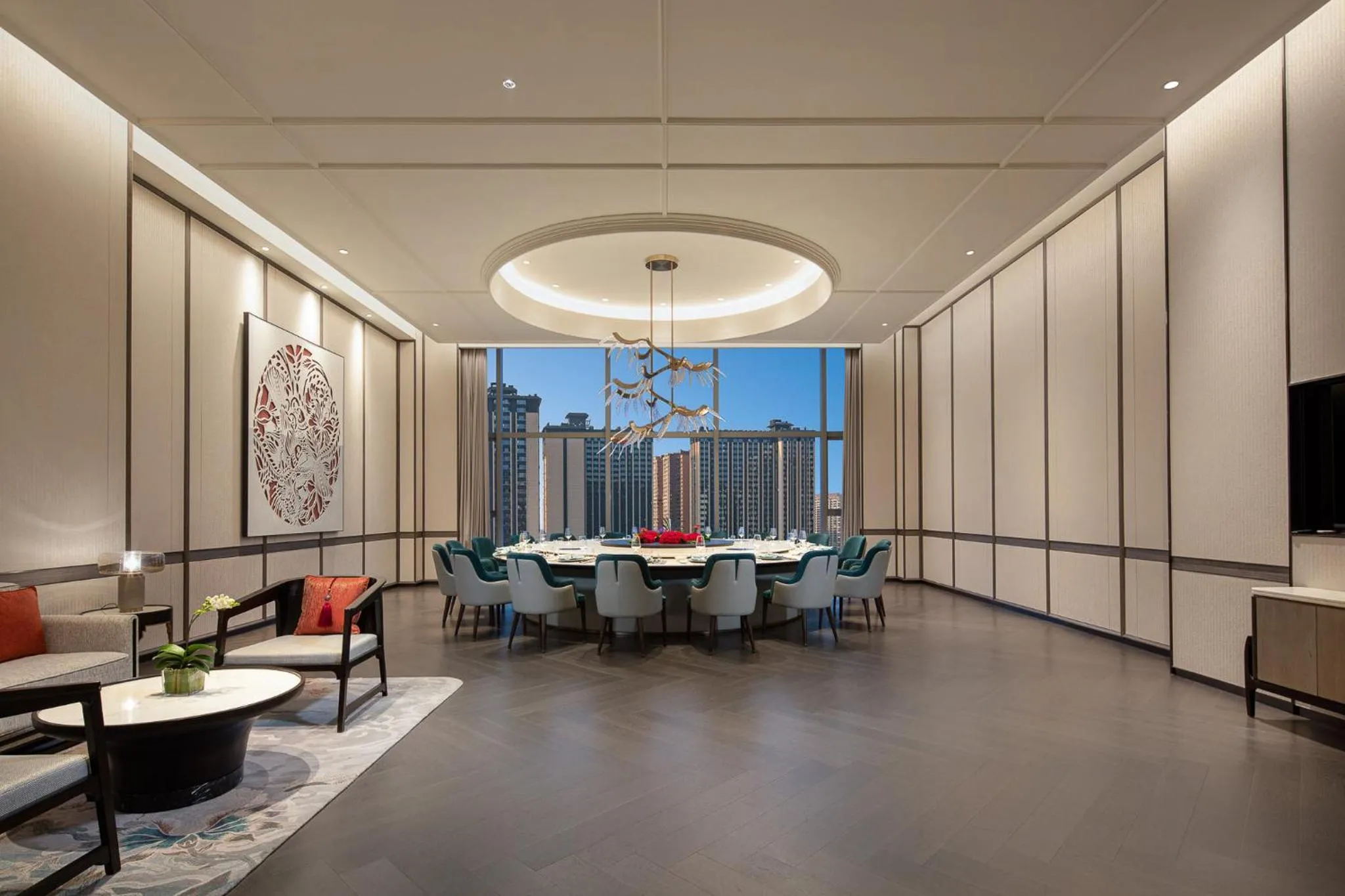 Restaurant/places to eat in Hualuxe Leshan, an IHG Hotel