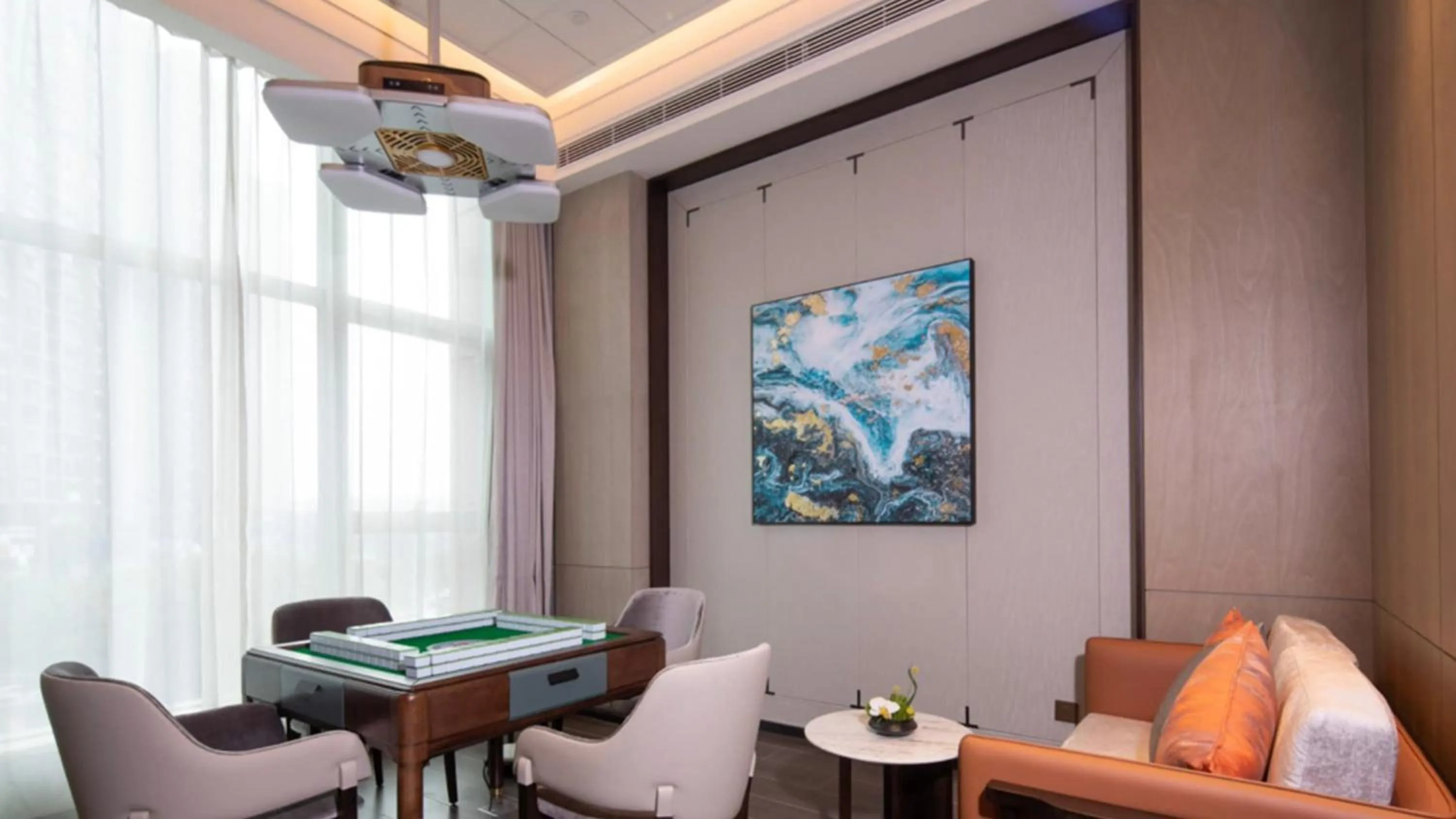 Lobby or reception in Hualuxe Leshan, an IHG Hotel