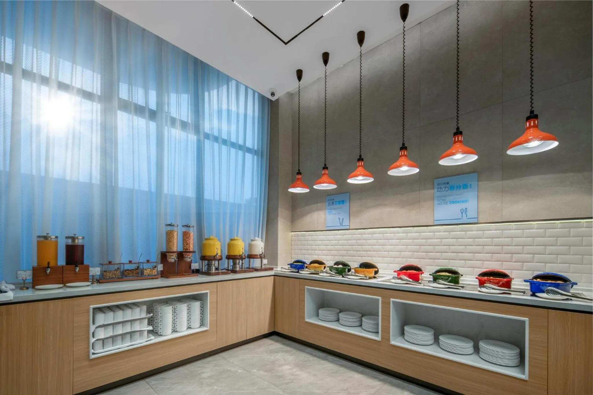 Restaurant/places to eat in Holiday Inn Express Jiangmen Yinhu Bay by IHG