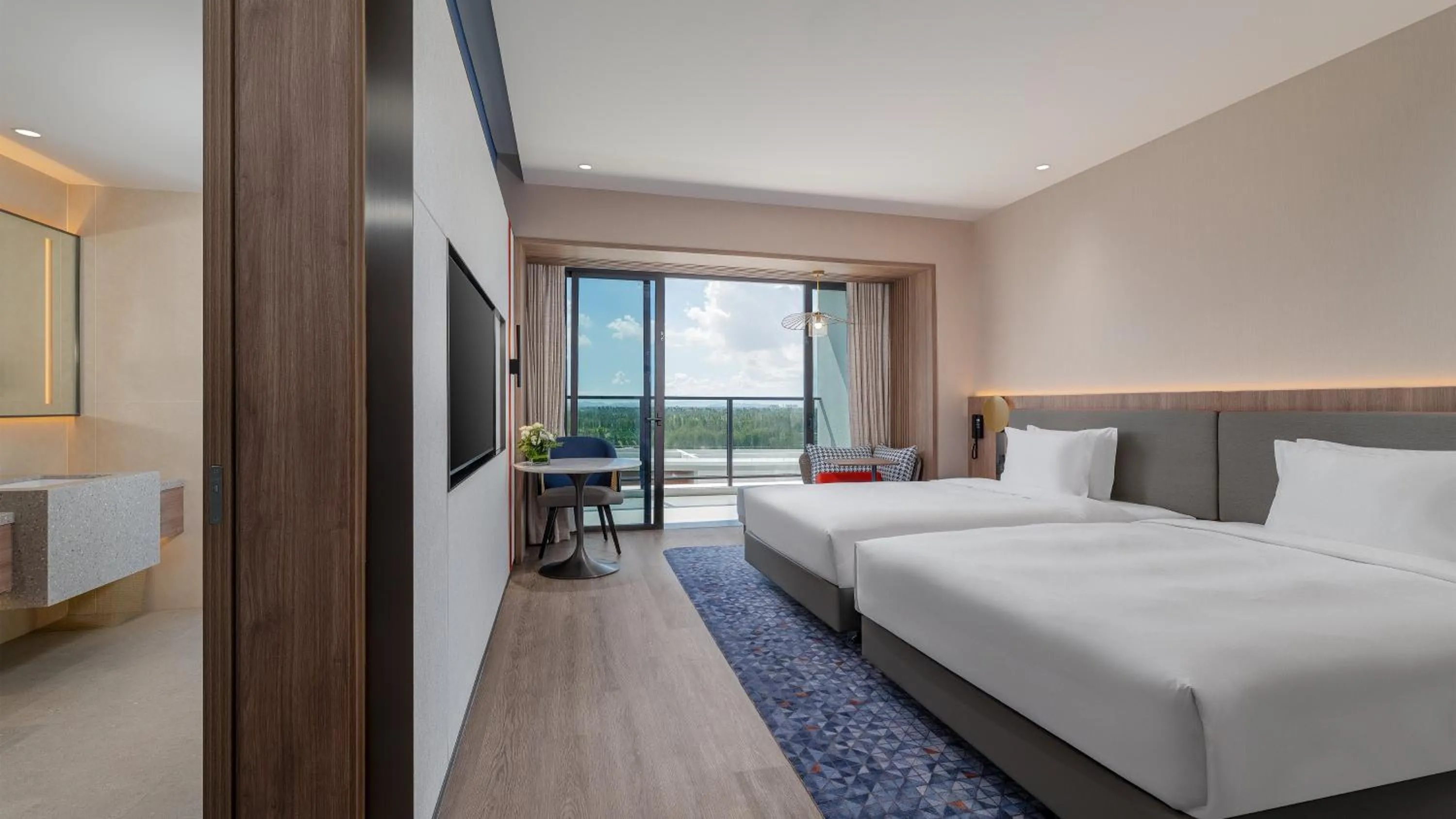 Photo of the whole room, Bed in Holiday Inn Express Jiangmen Yinhu Bay by IHG