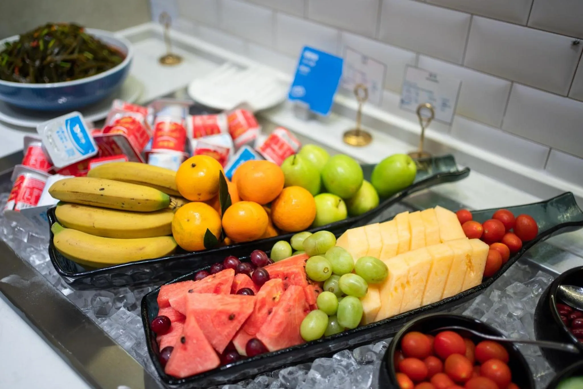 Restaurant/places to eat in Holiday Inn Express Jiangmen Yinhu Bay by IHG