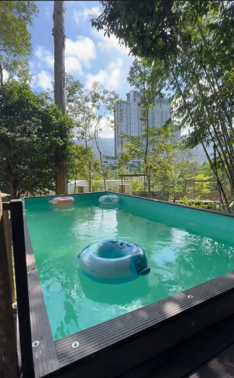 Swimming pool in Kireina Genting Villa