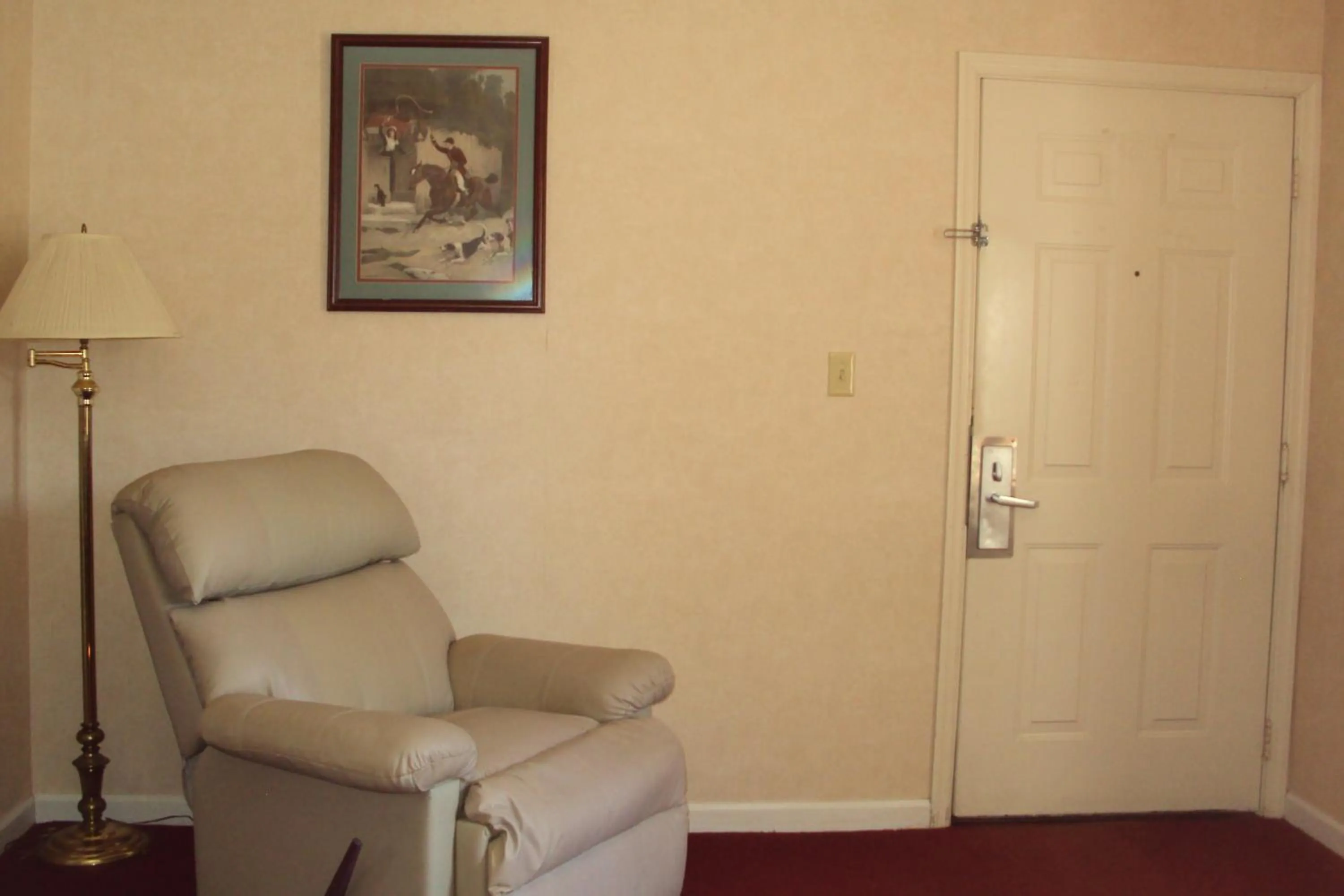 Seating area in Executive Inn
