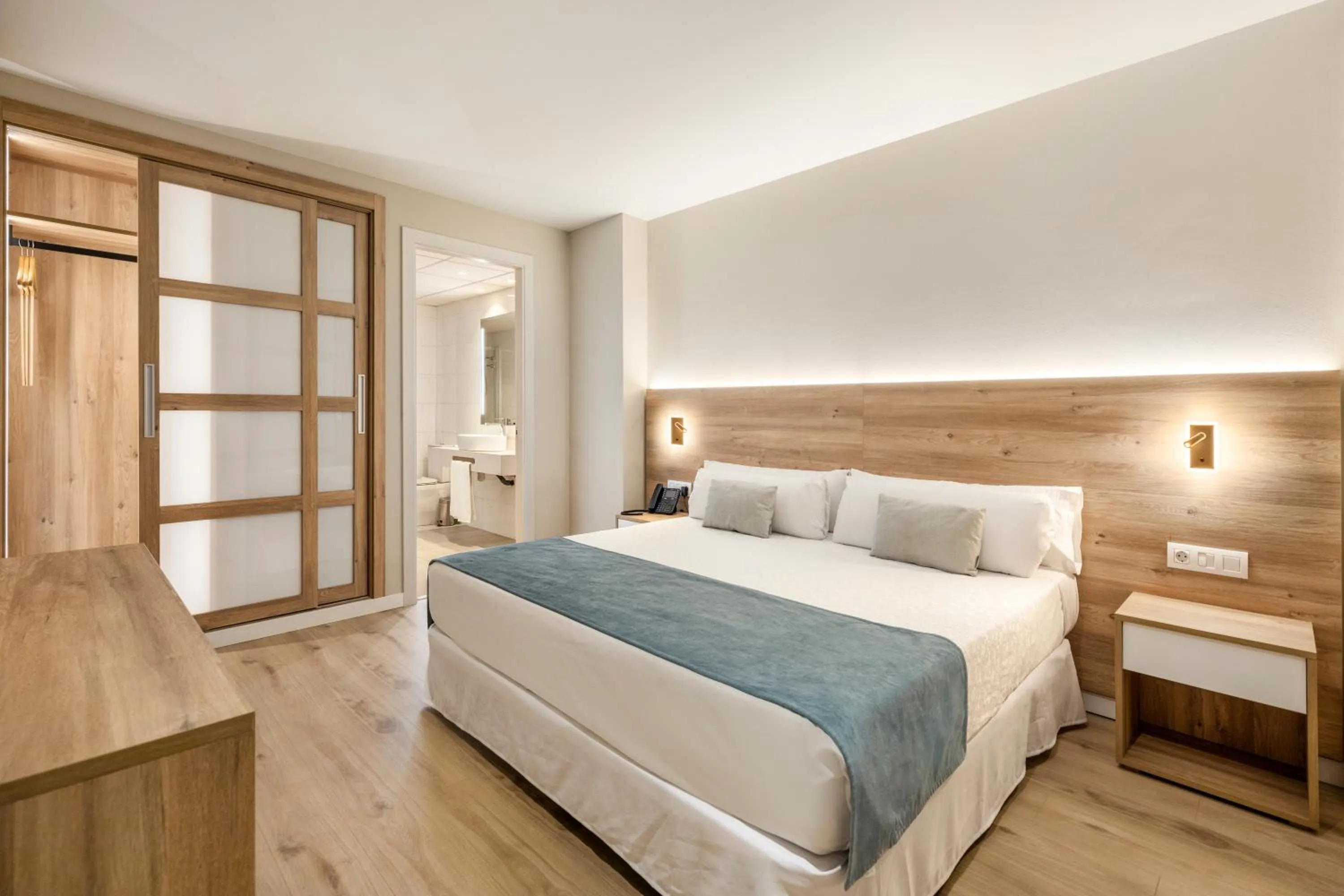 Bedroom, Bed in Hotel Best Auto Hogar